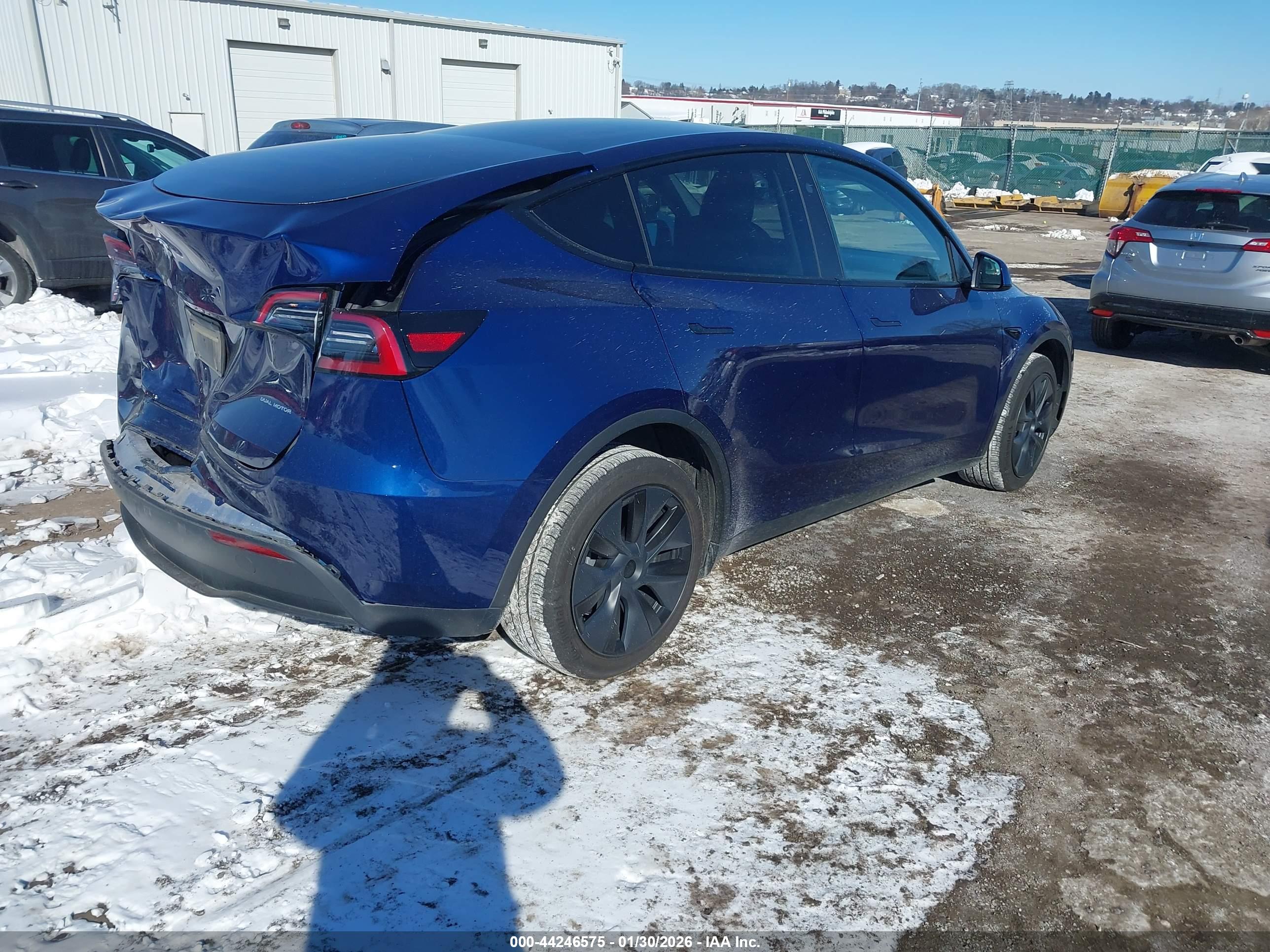 TESLA MODEL image 4