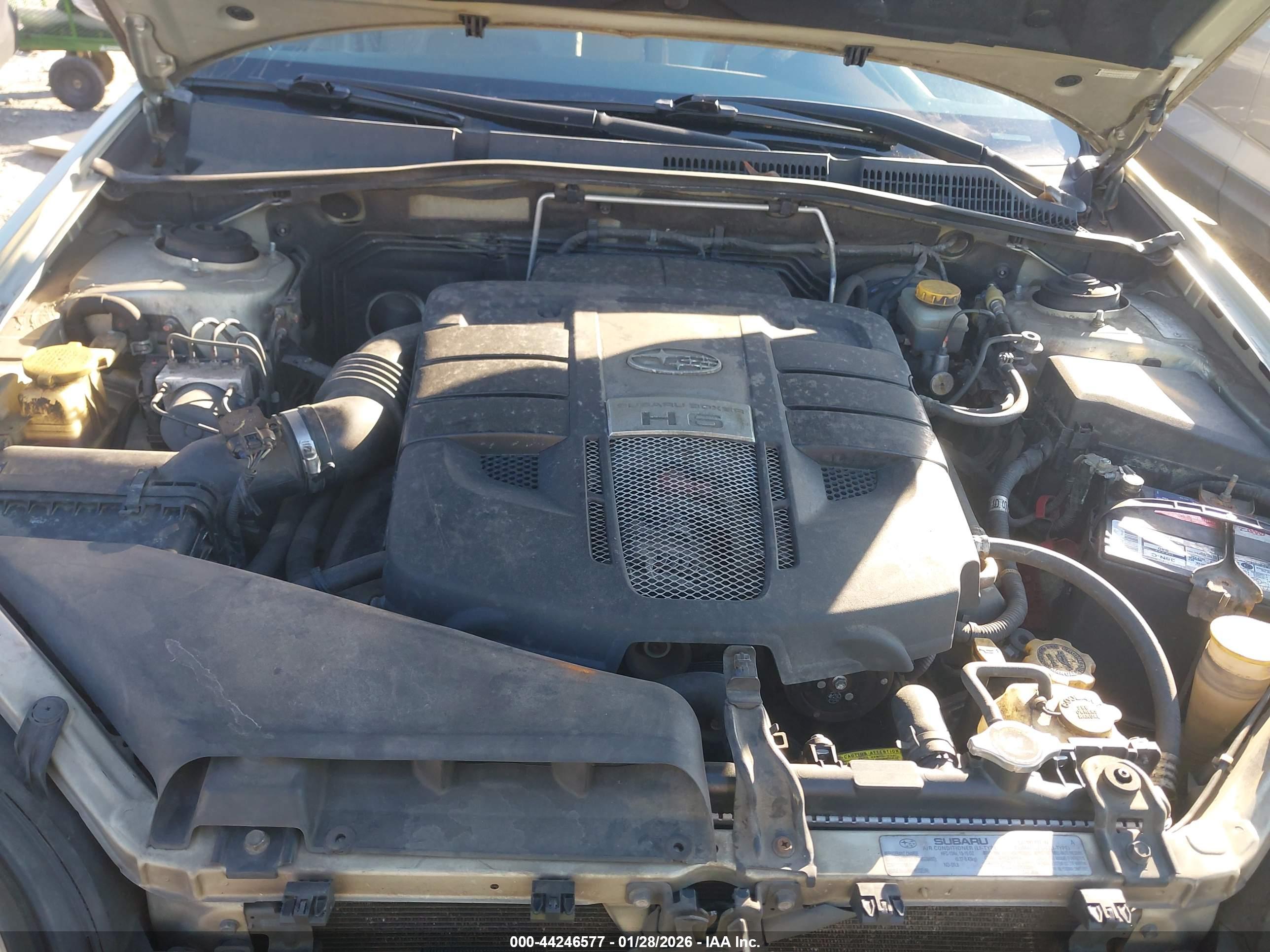 SUBARU OUTBACK image 10