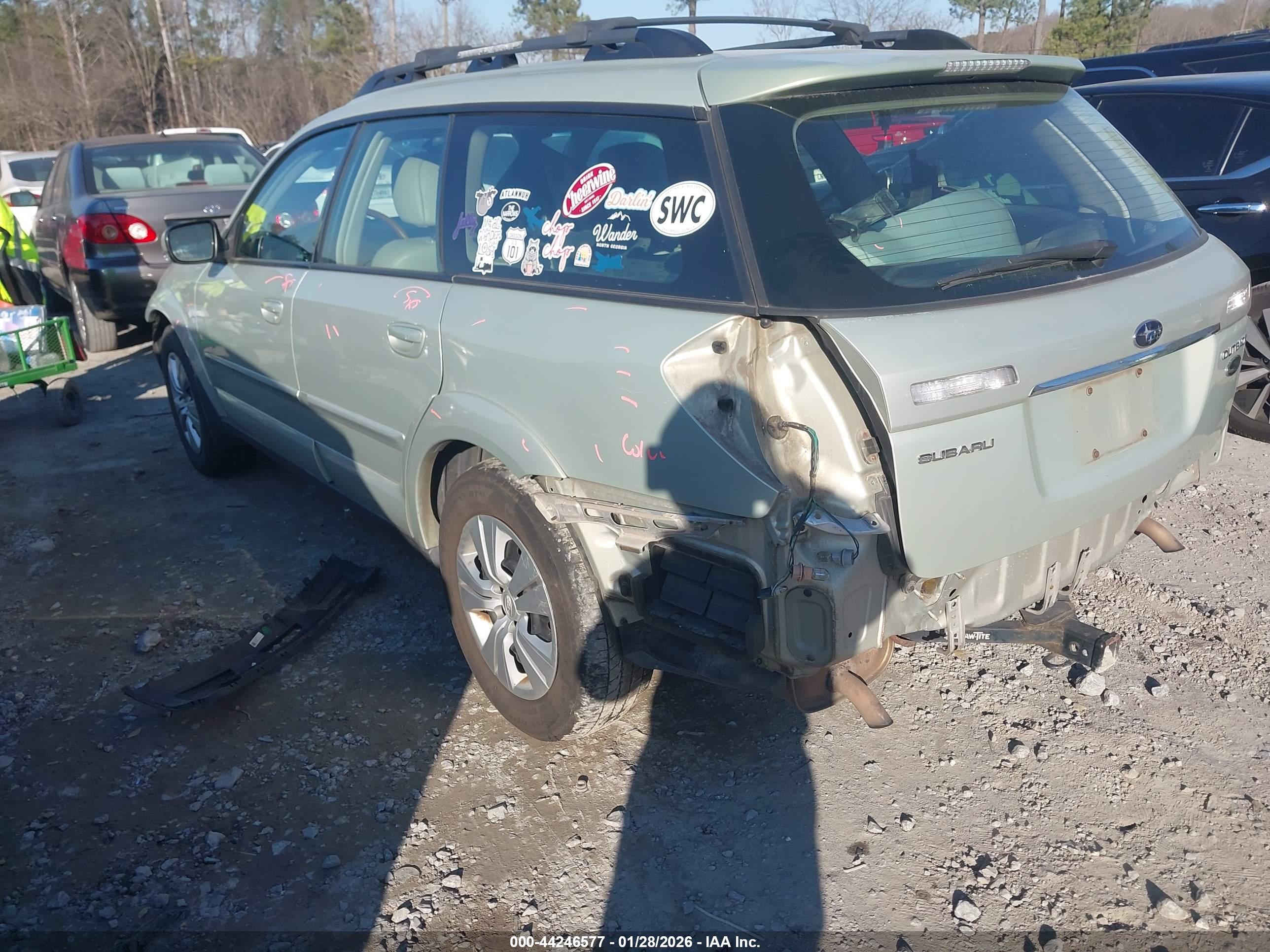 SUBARU OUTBACK image 3