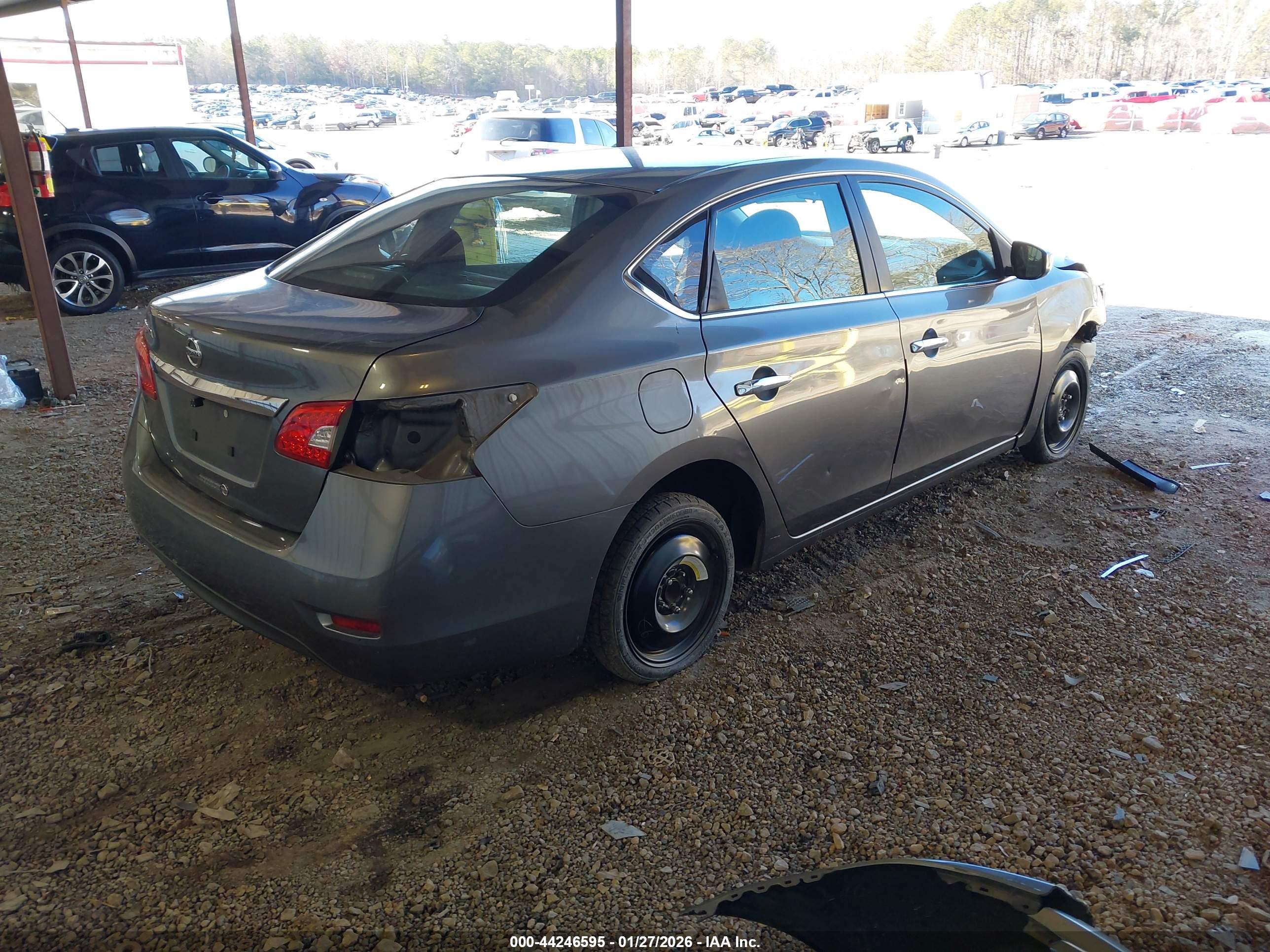 NISSAN SENTRA image 4