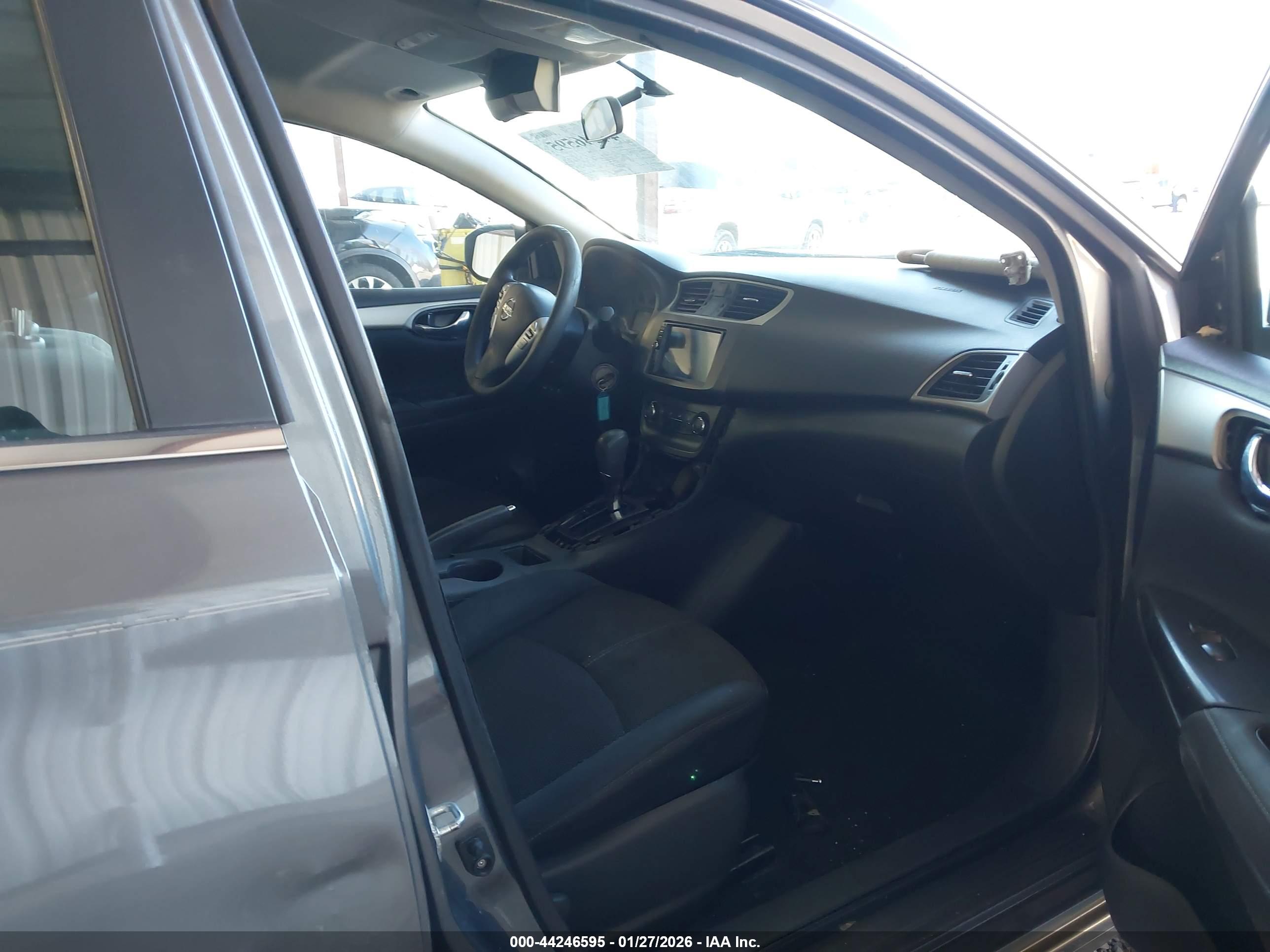 NISSAN SENTRA image 5
