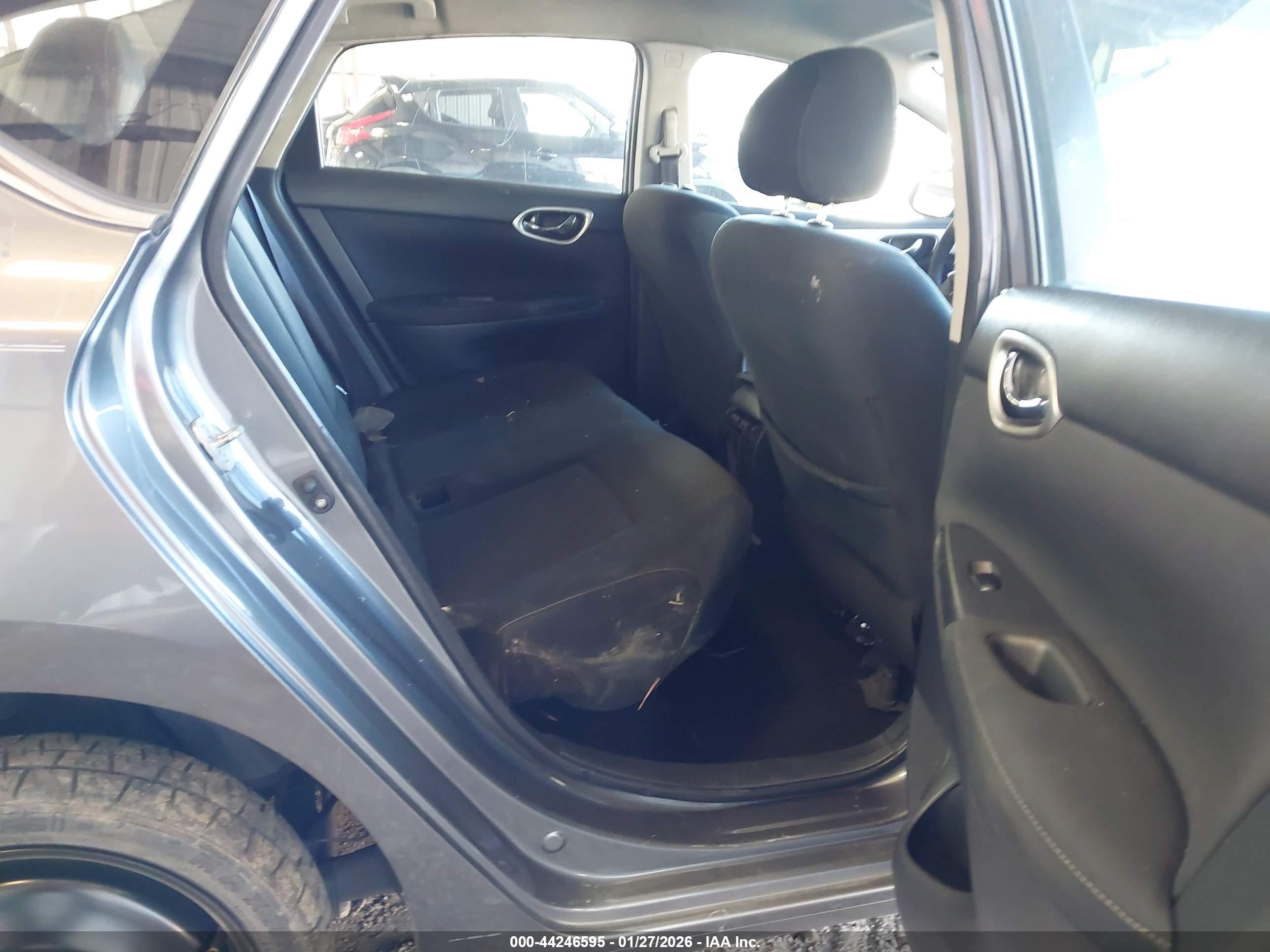NISSAN SENTRA image 8