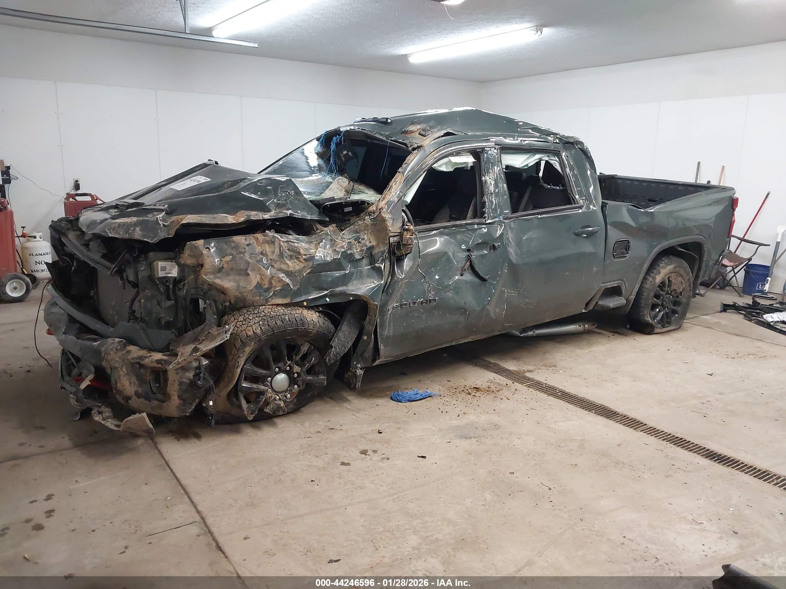 CHEVROLET SILVERADO image 2