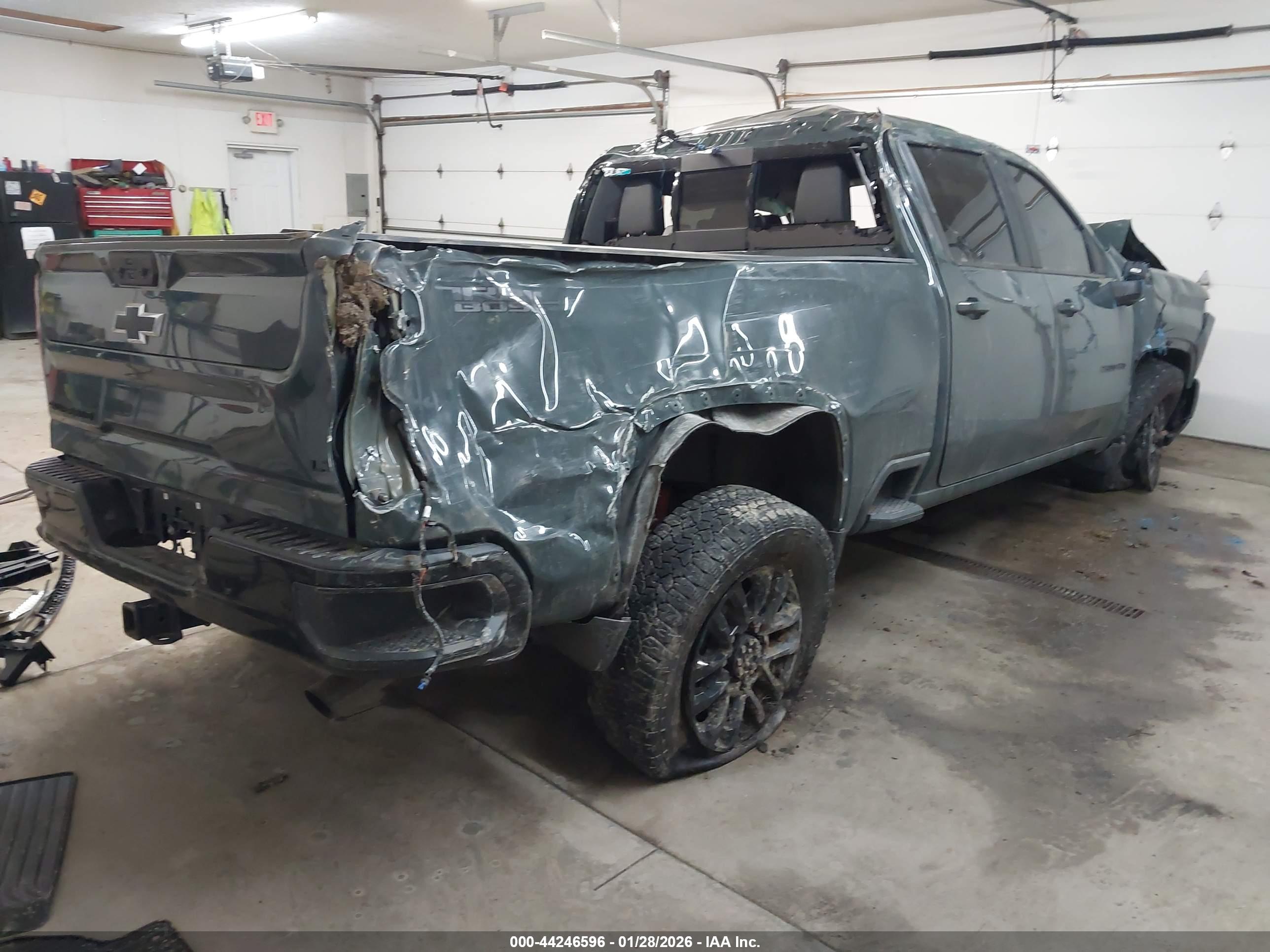 CHEVROLET SILVERADO image 4
