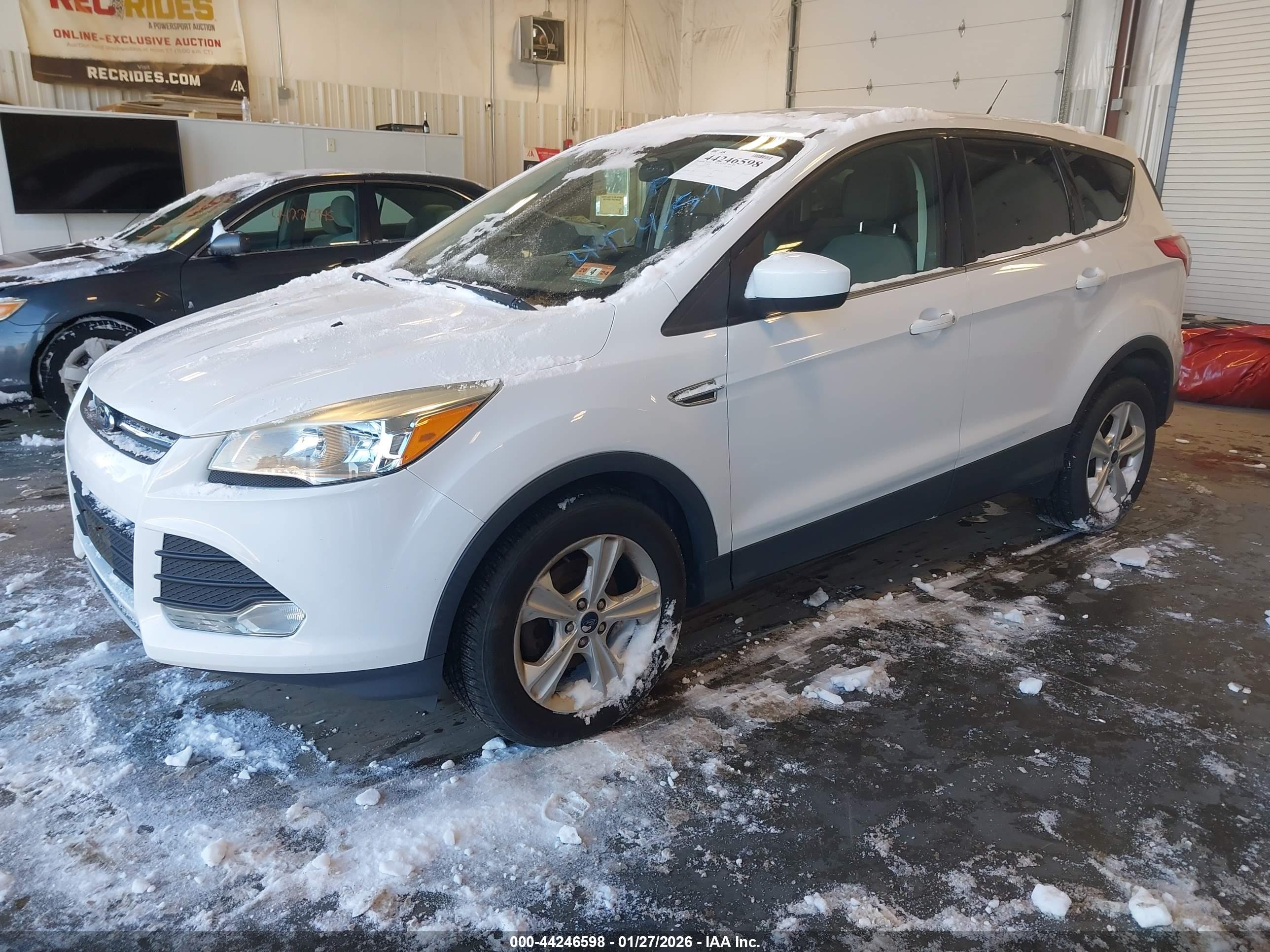 FORD ESCAPE image 2