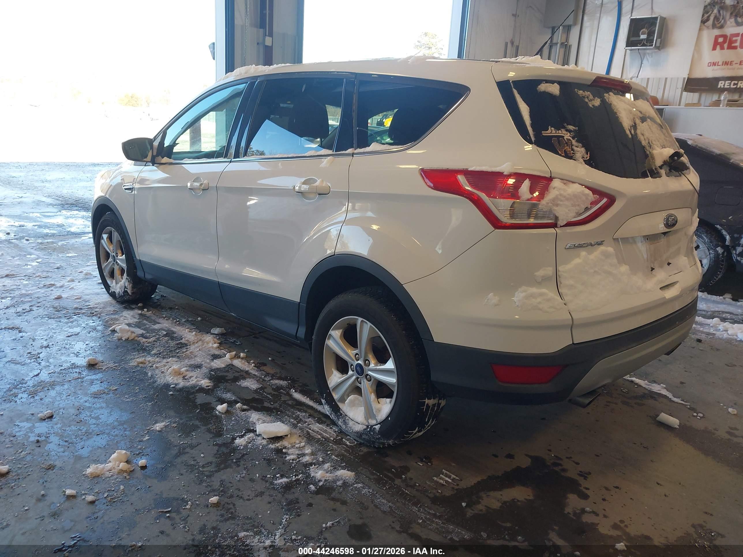 FORD ESCAPE image 3