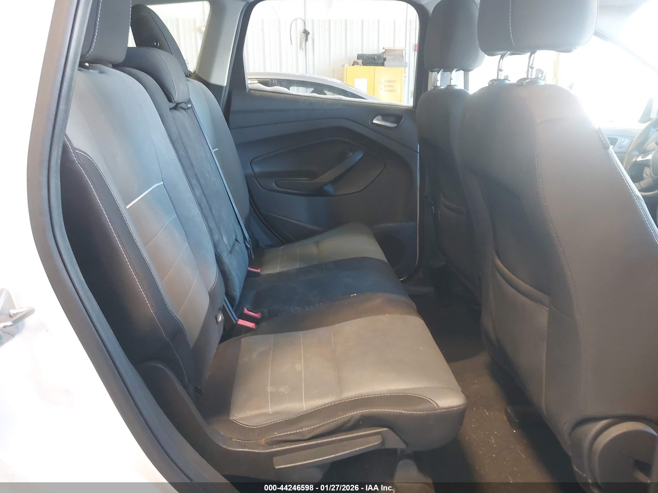 FORD ESCAPE image 8