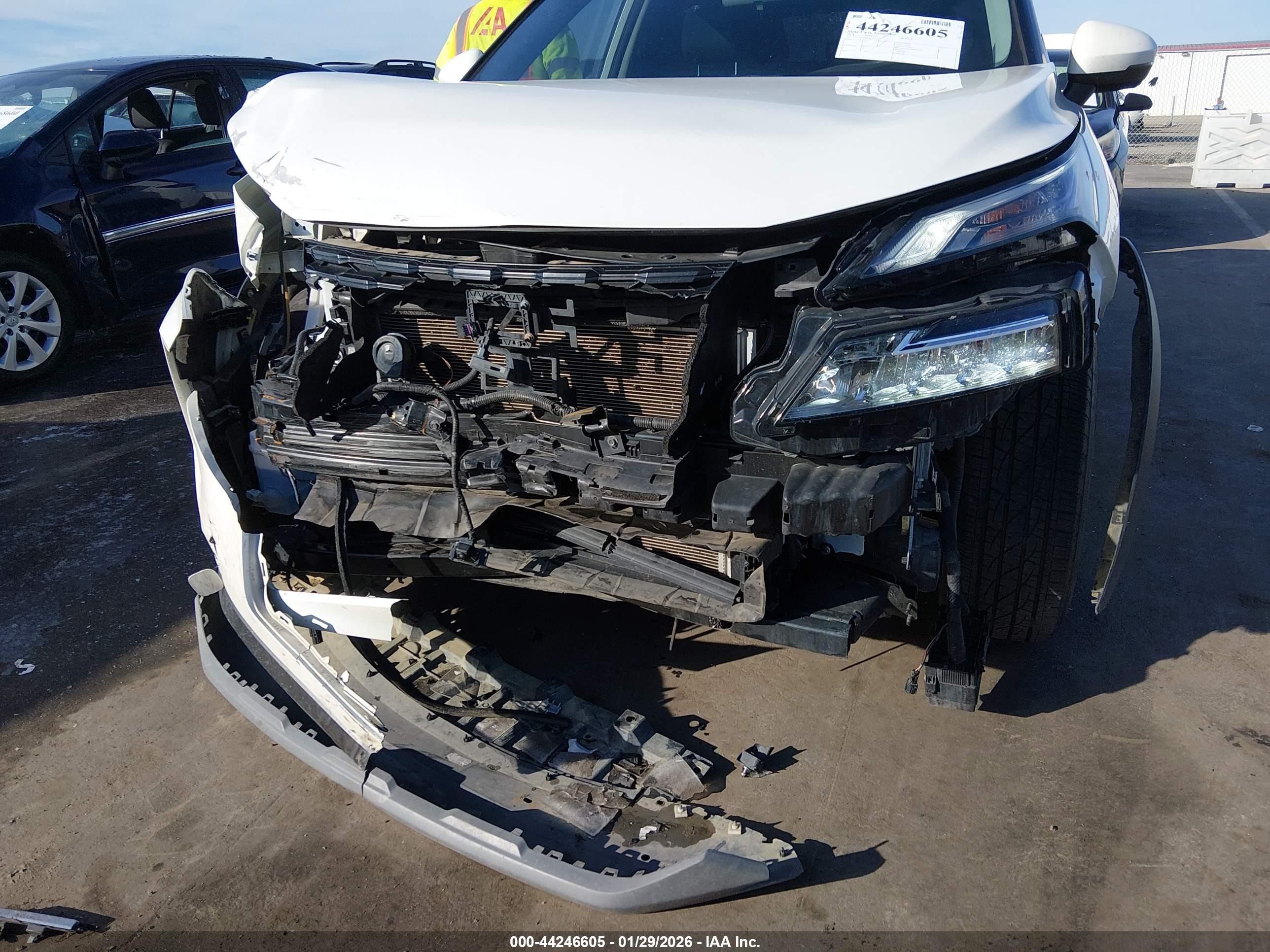 NISSAN ROGUE image 6
