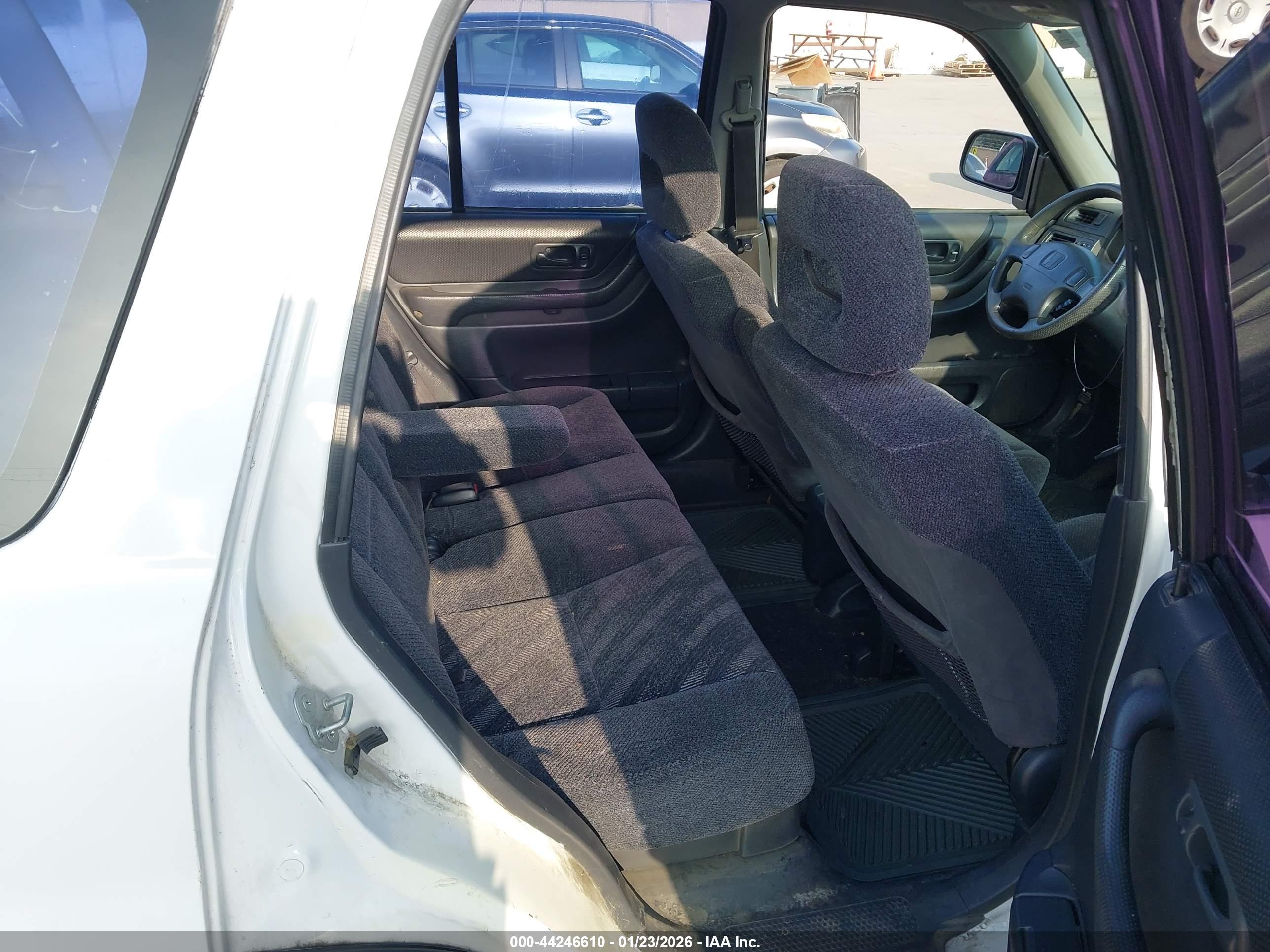 HONDA CR-V image 8