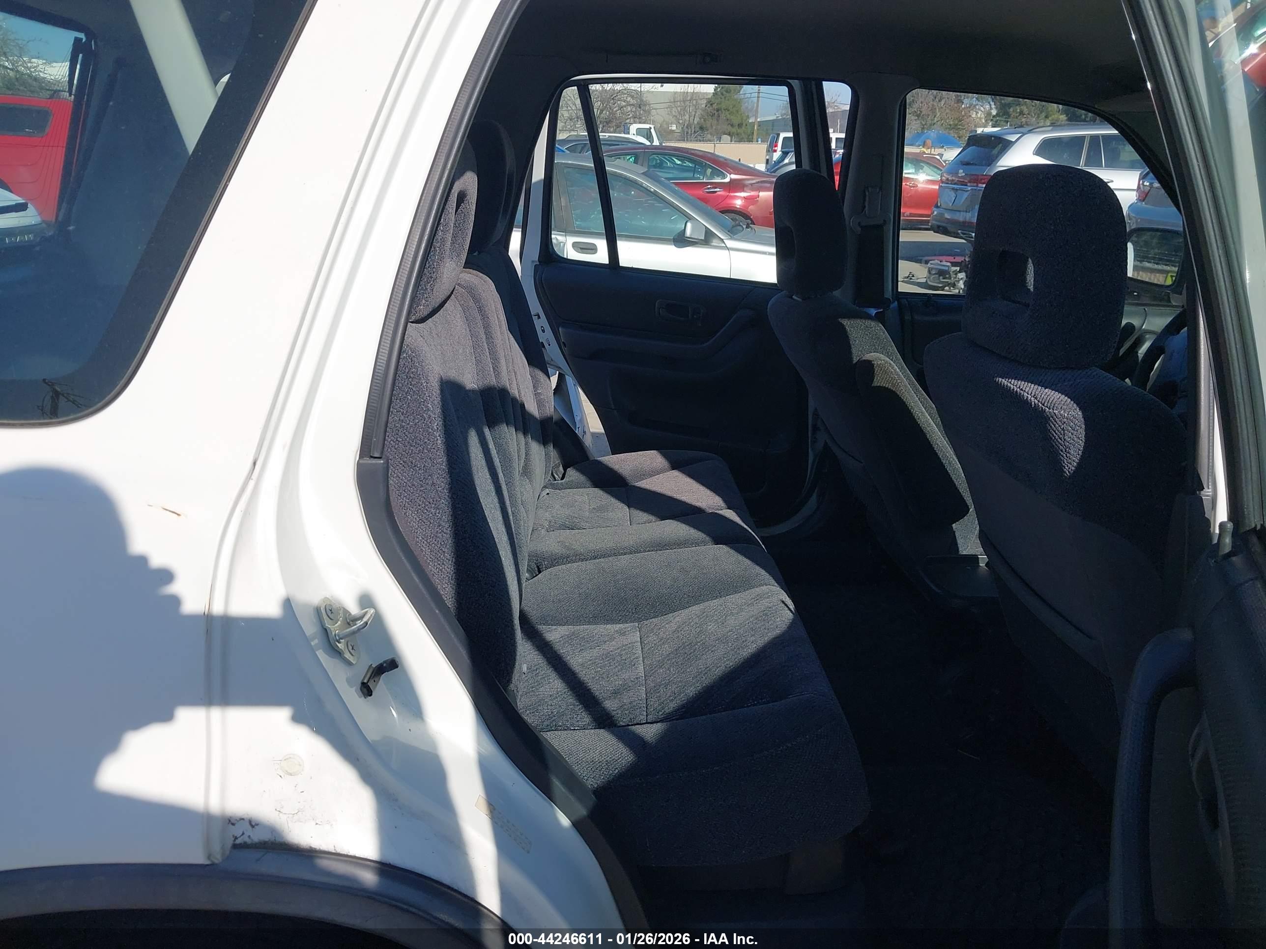 HONDA CR-V image 8