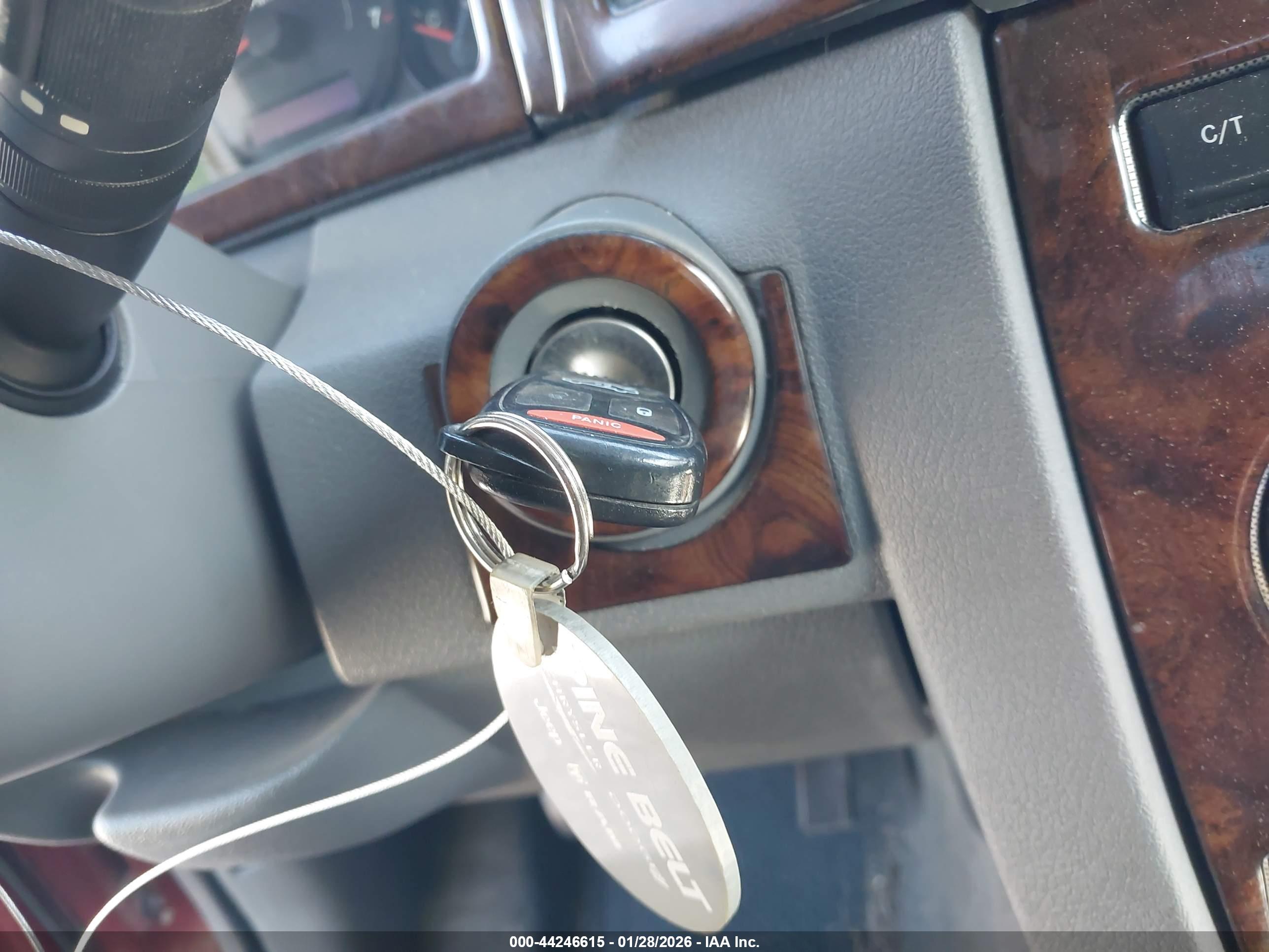 JEEP GRAND image 11