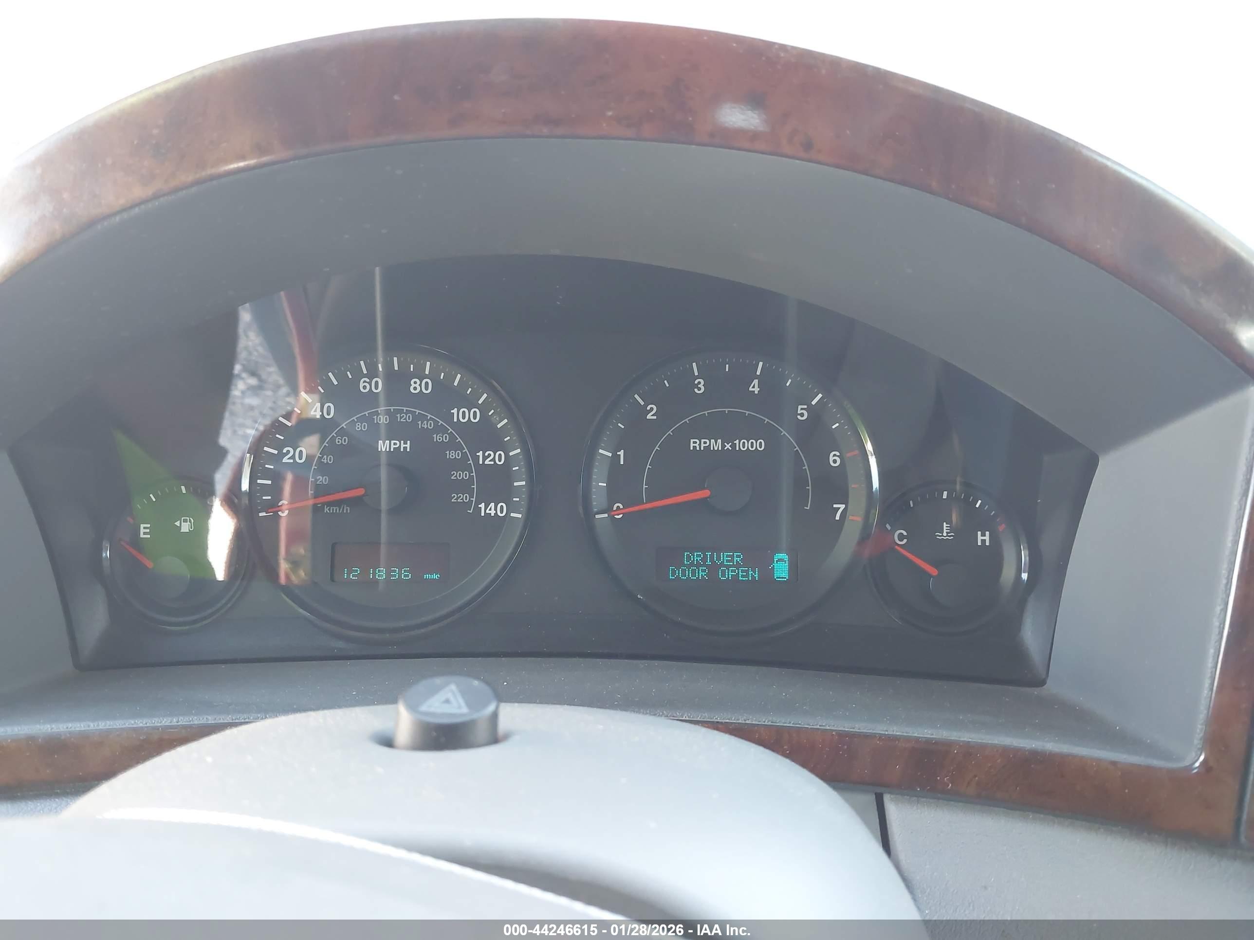 JEEP GRAND image 7