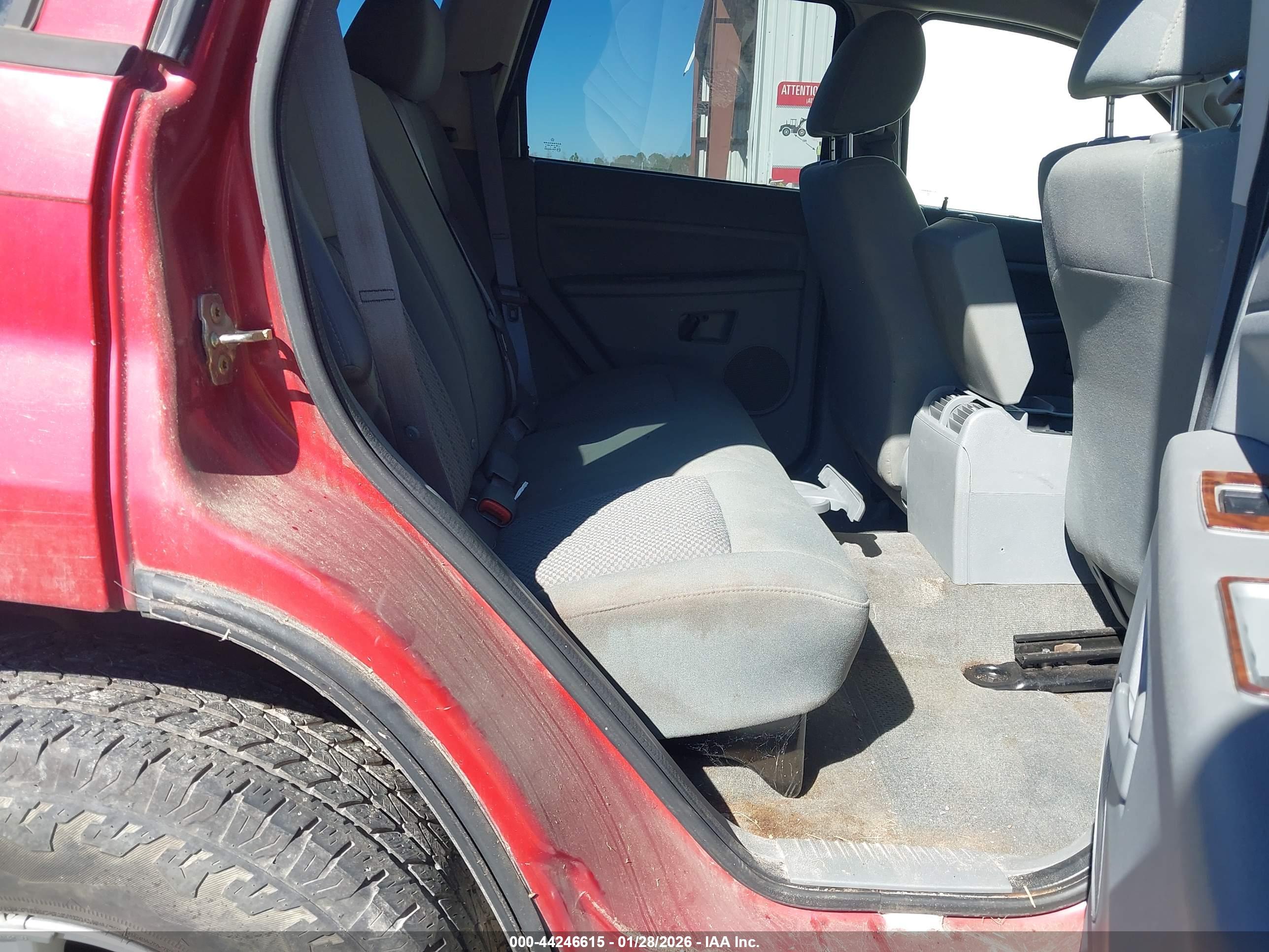 JEEP GRAND image 8