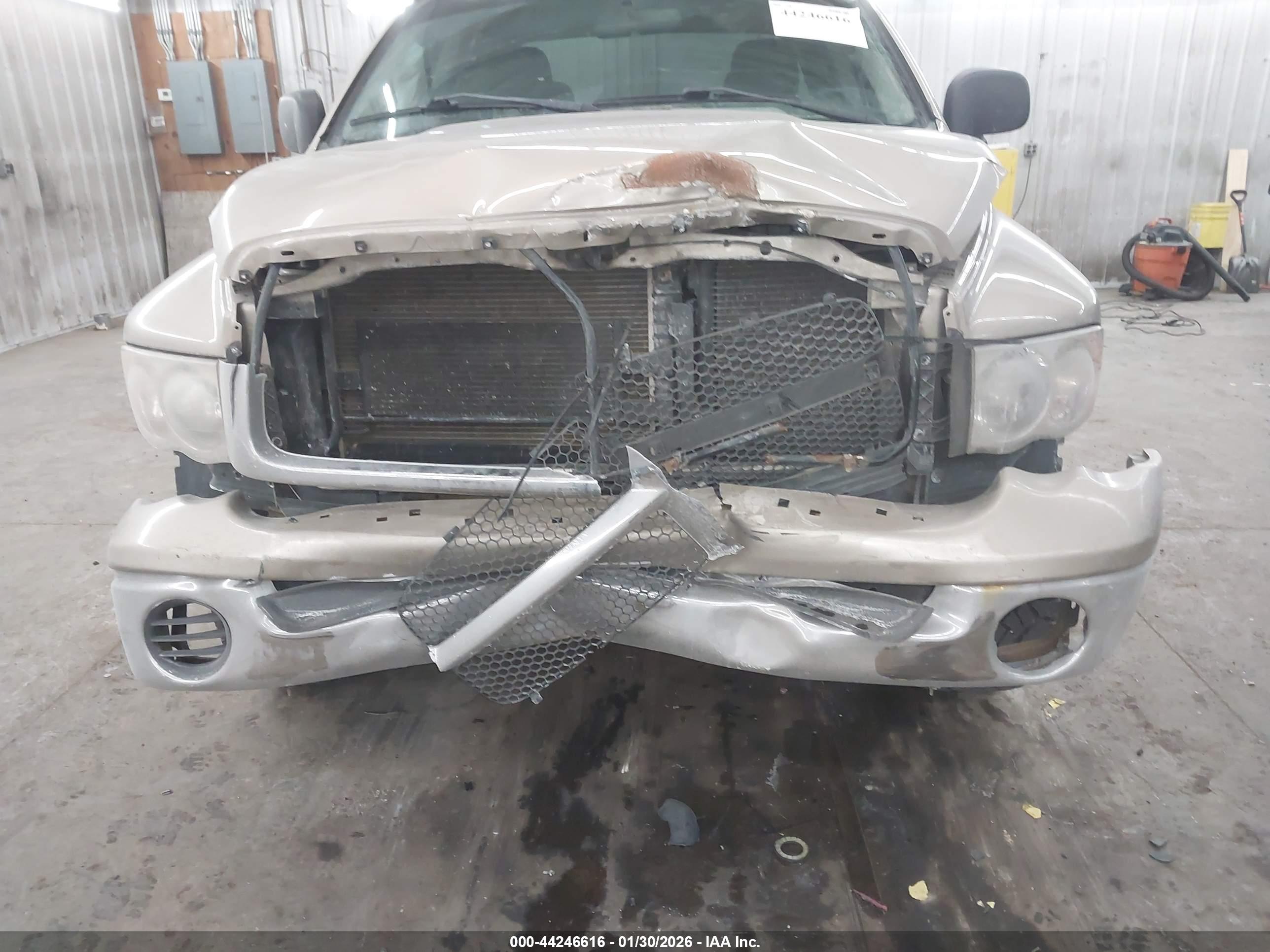 DODGE RAM image 6