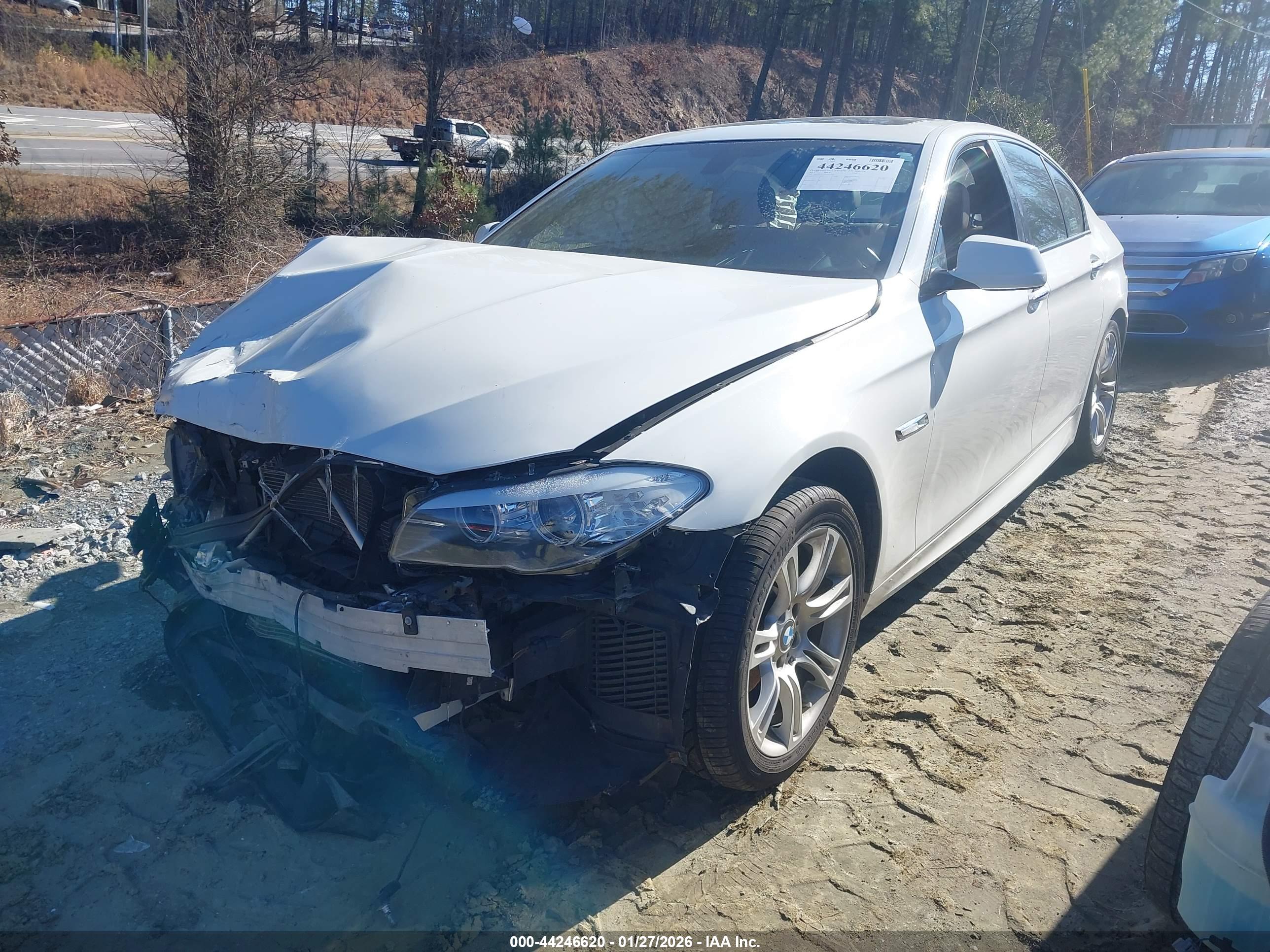 BMW 528I image 2