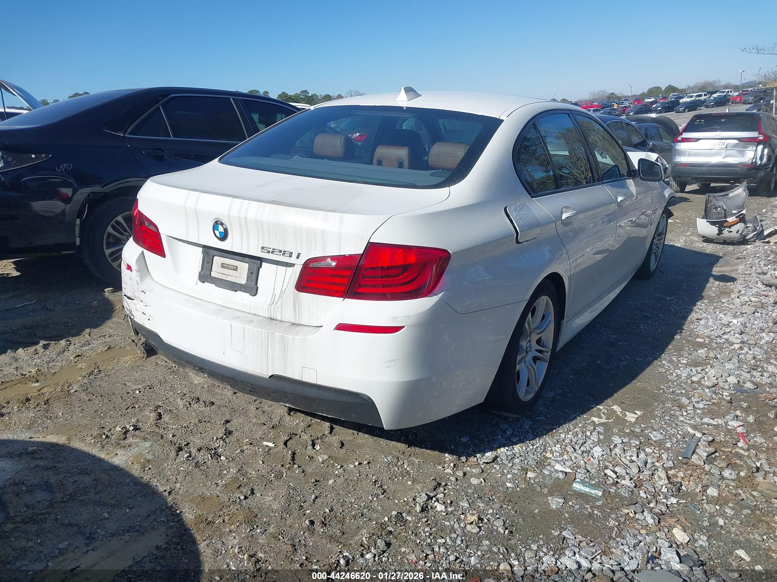 BMW 528I image 4