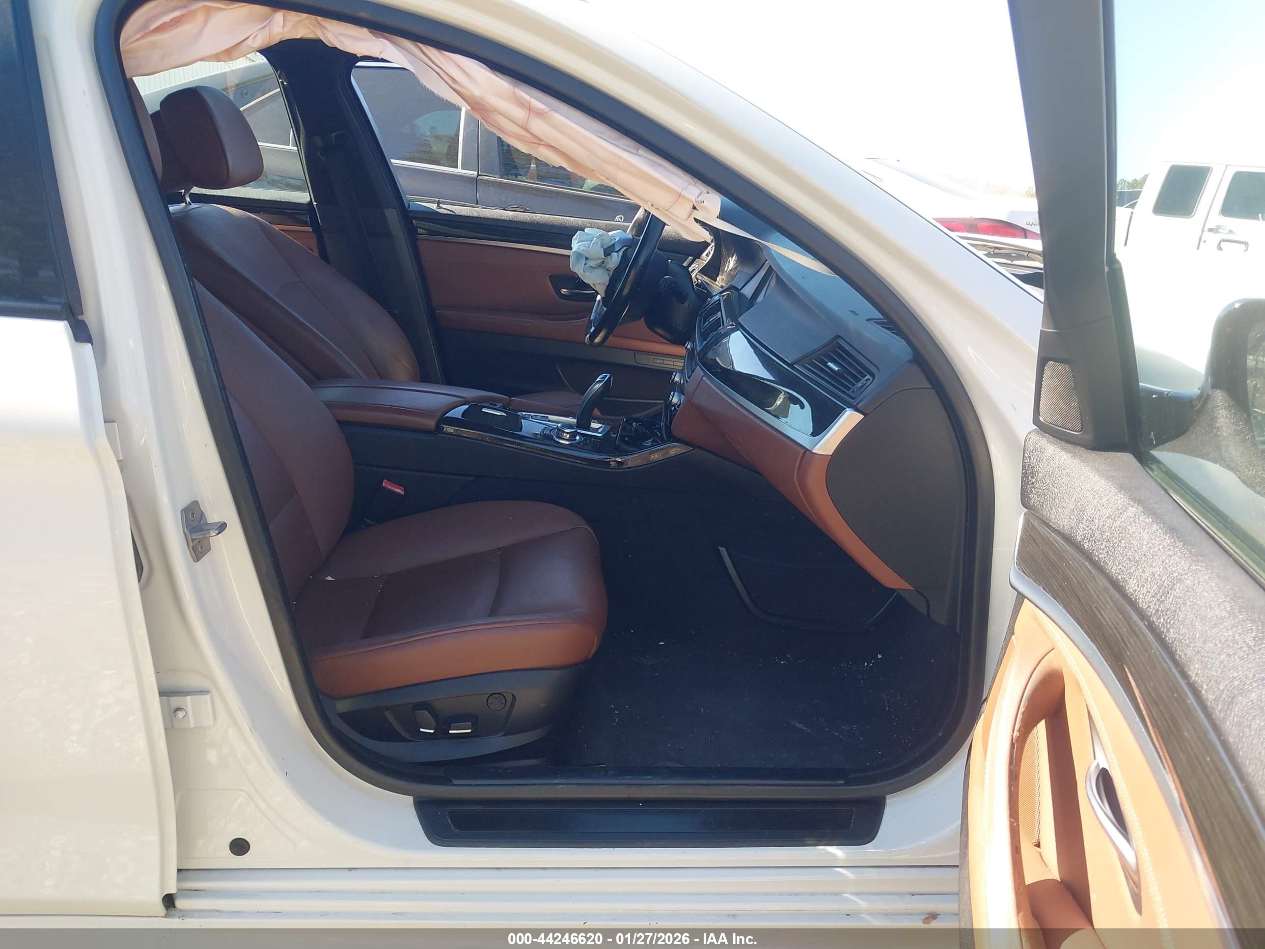 BMW 528I image 5