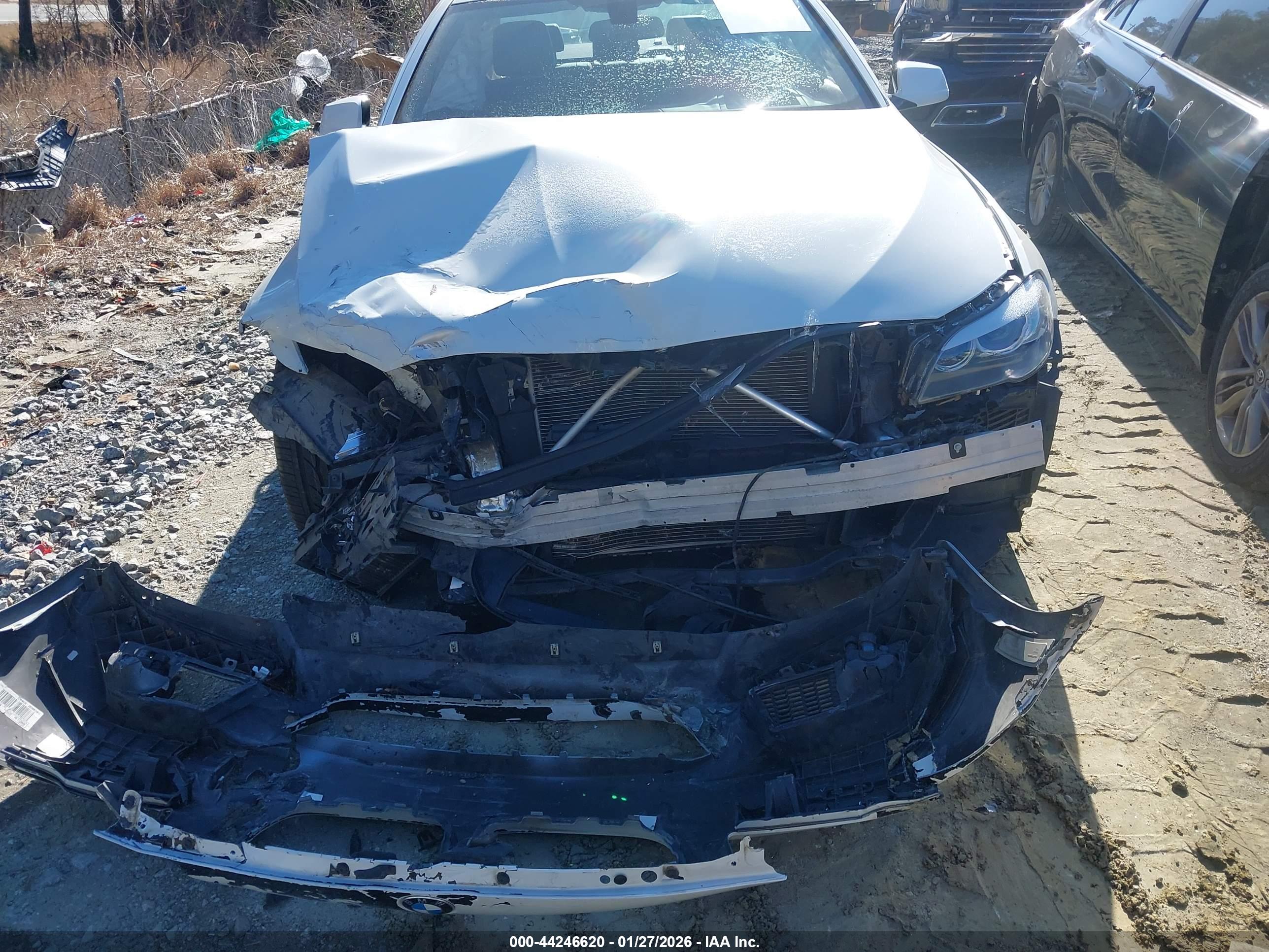BMW 528I image 6