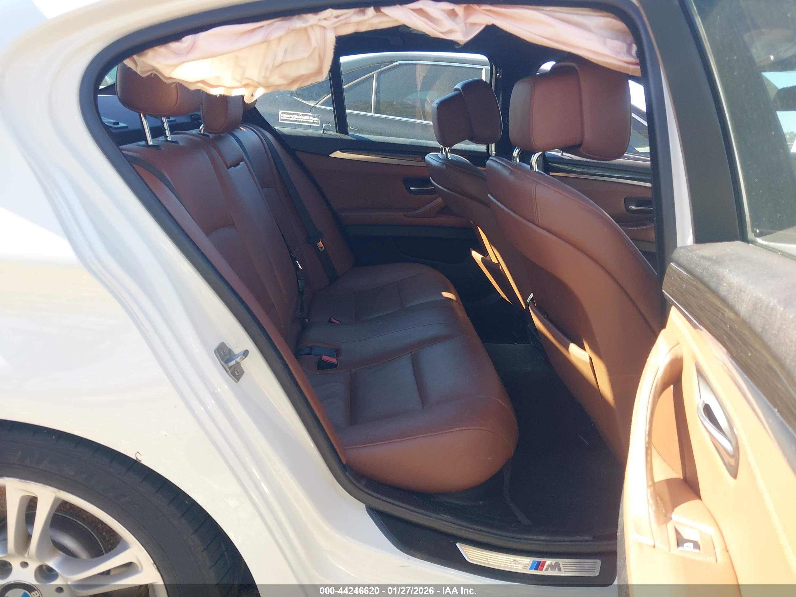 BMW 528I image 8