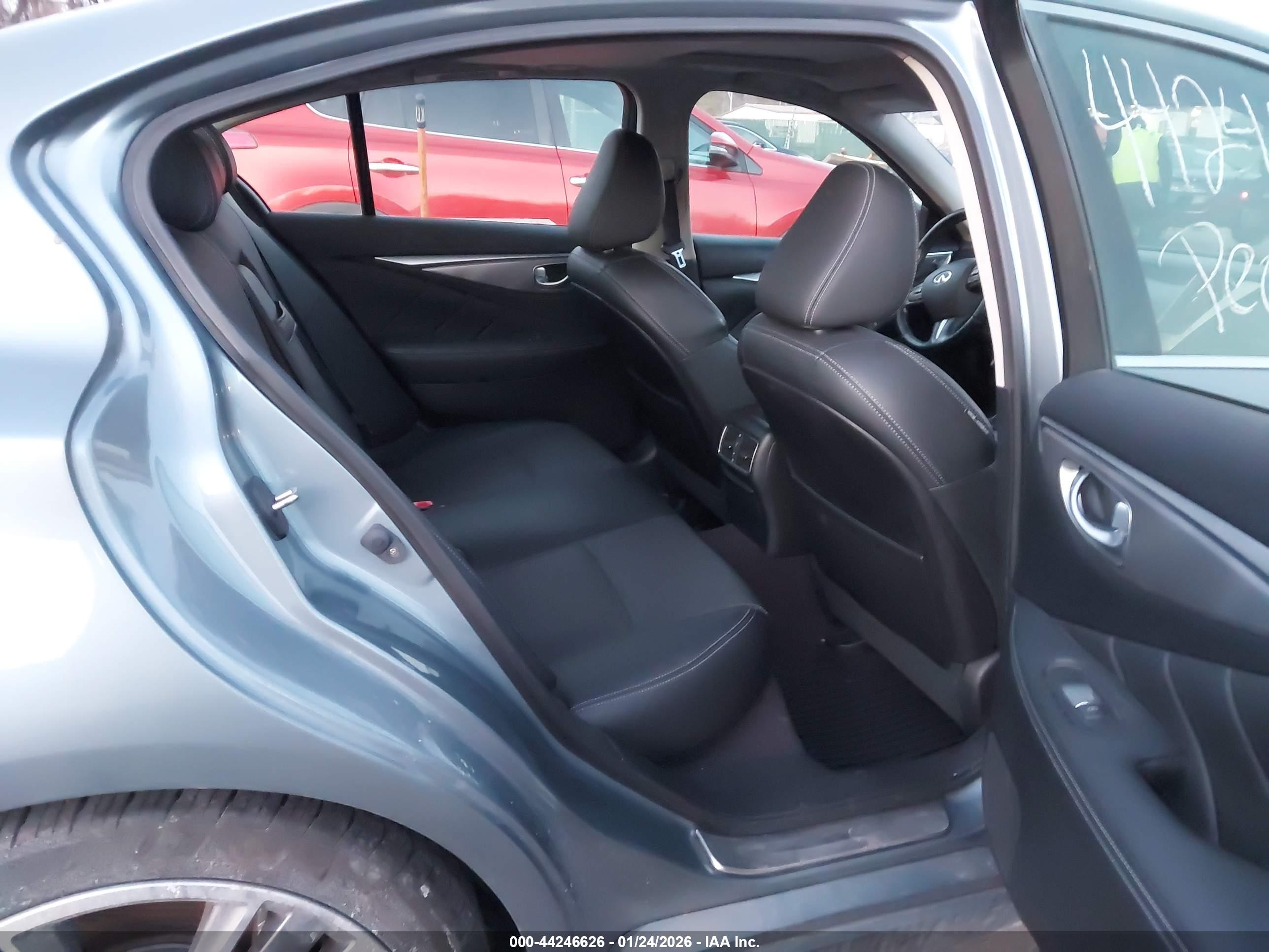 INFINITI Q50 image 8
