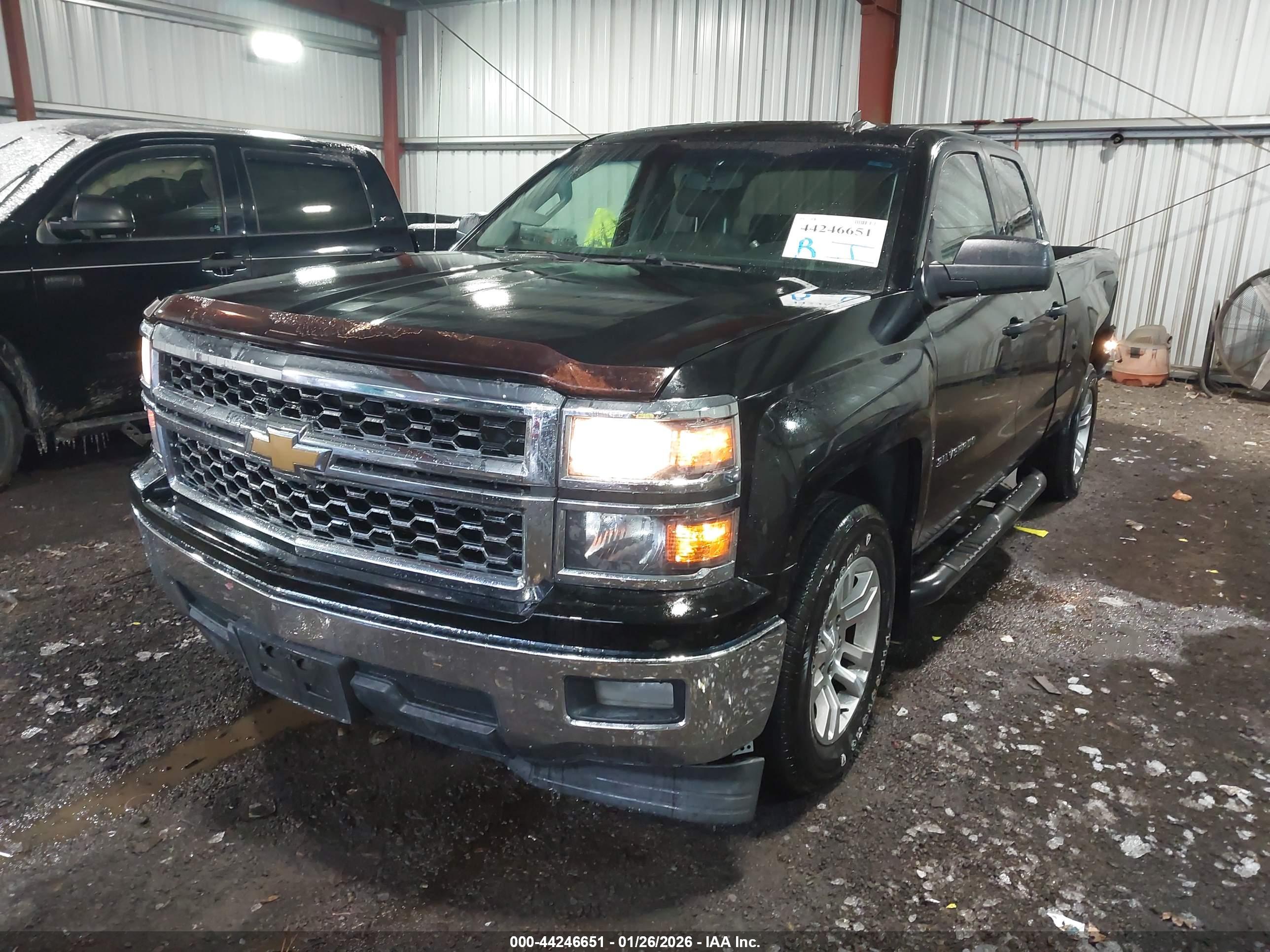 CHEVROLET SILVERADO image 2