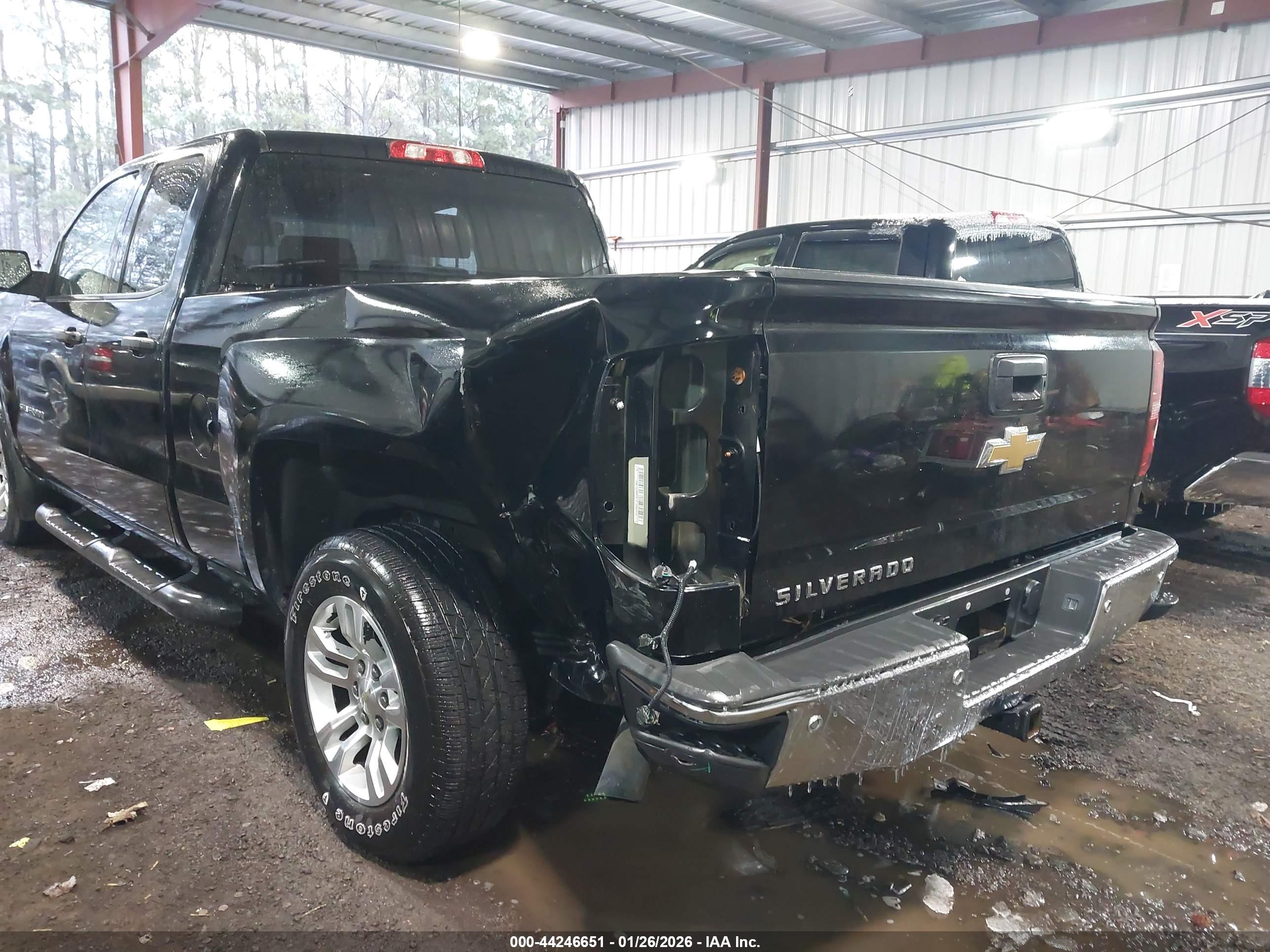 CHEVROLET SILVERADO image 6