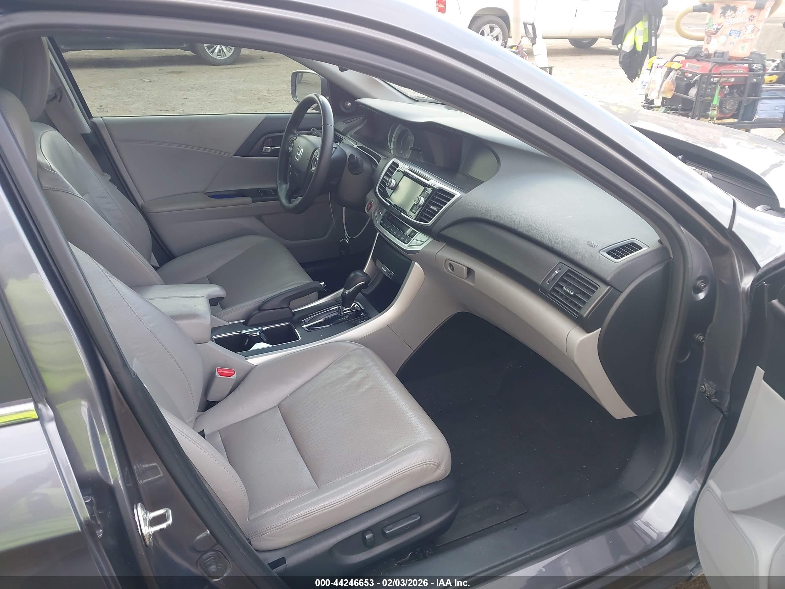 HONDA ACCORD image 5