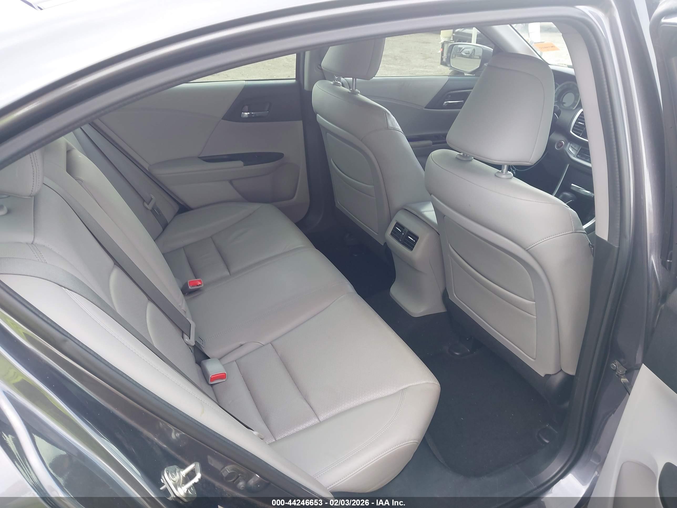 HONDA ACCORD image 8