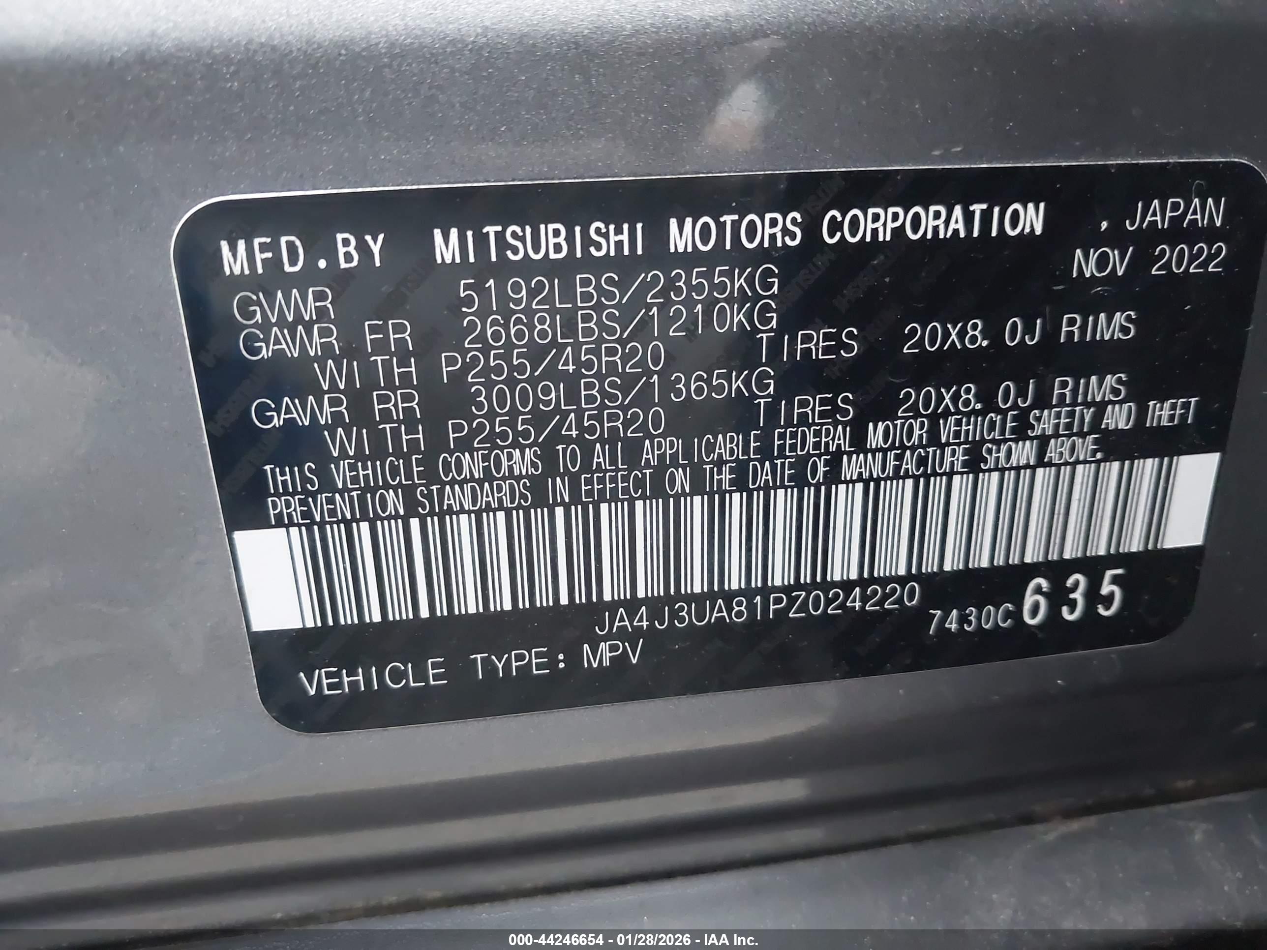 MITSUBISHI OUTLANDER image 9