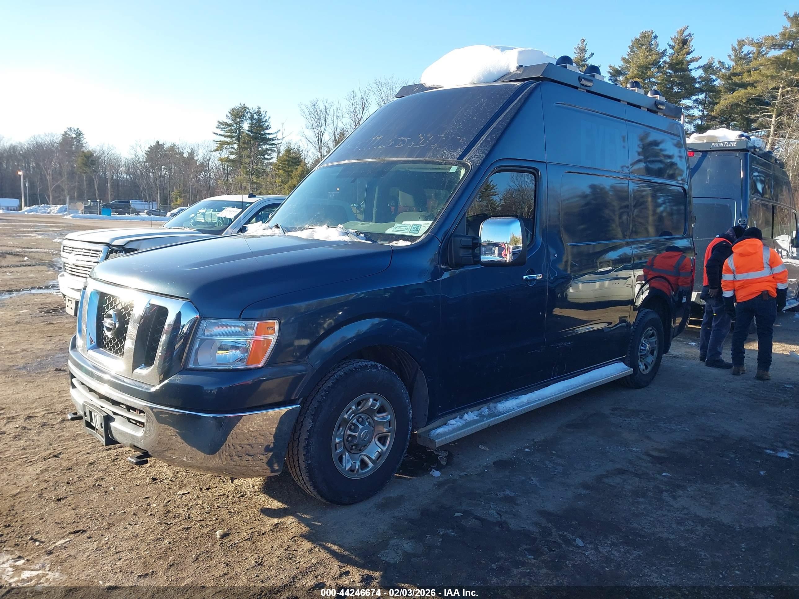 NISSAN NV image 2