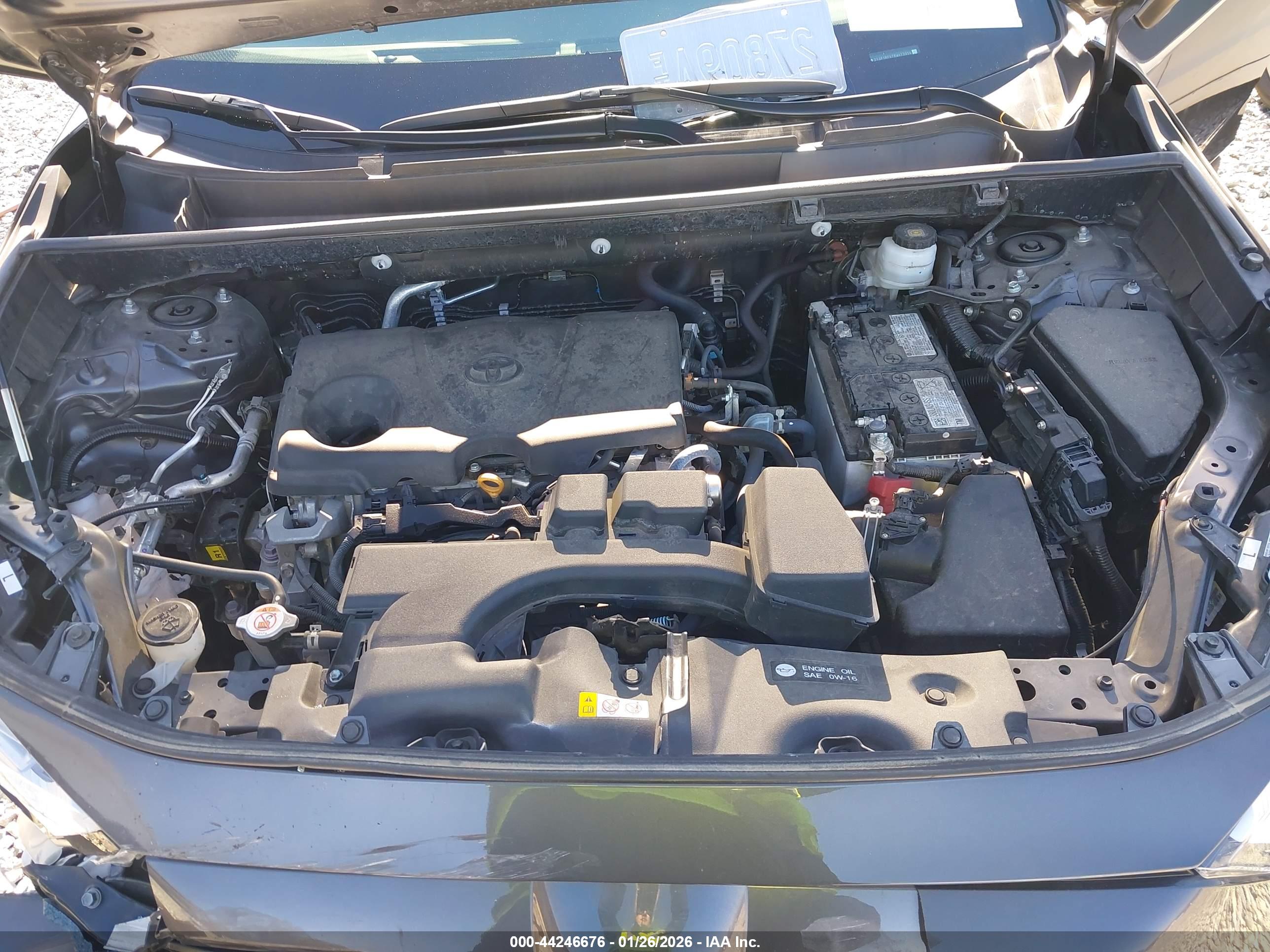 TOYOTA RAV4 image 10