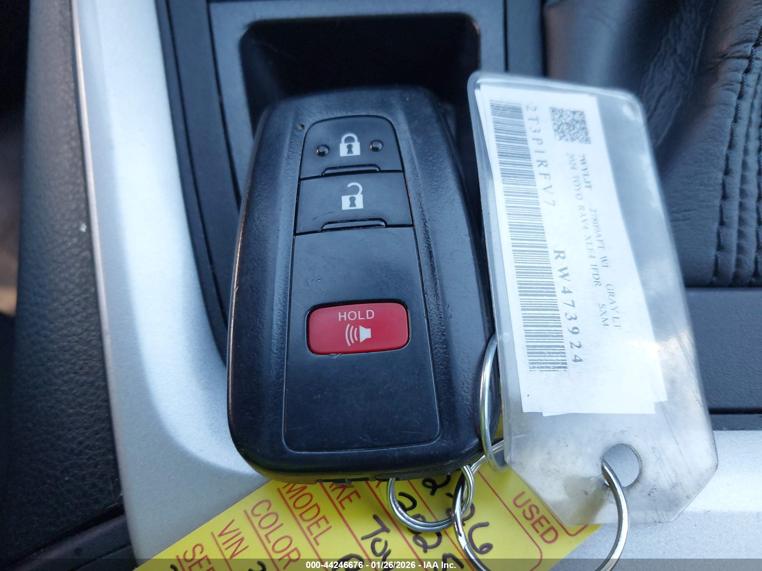TOYOTA RAV4 image 11
