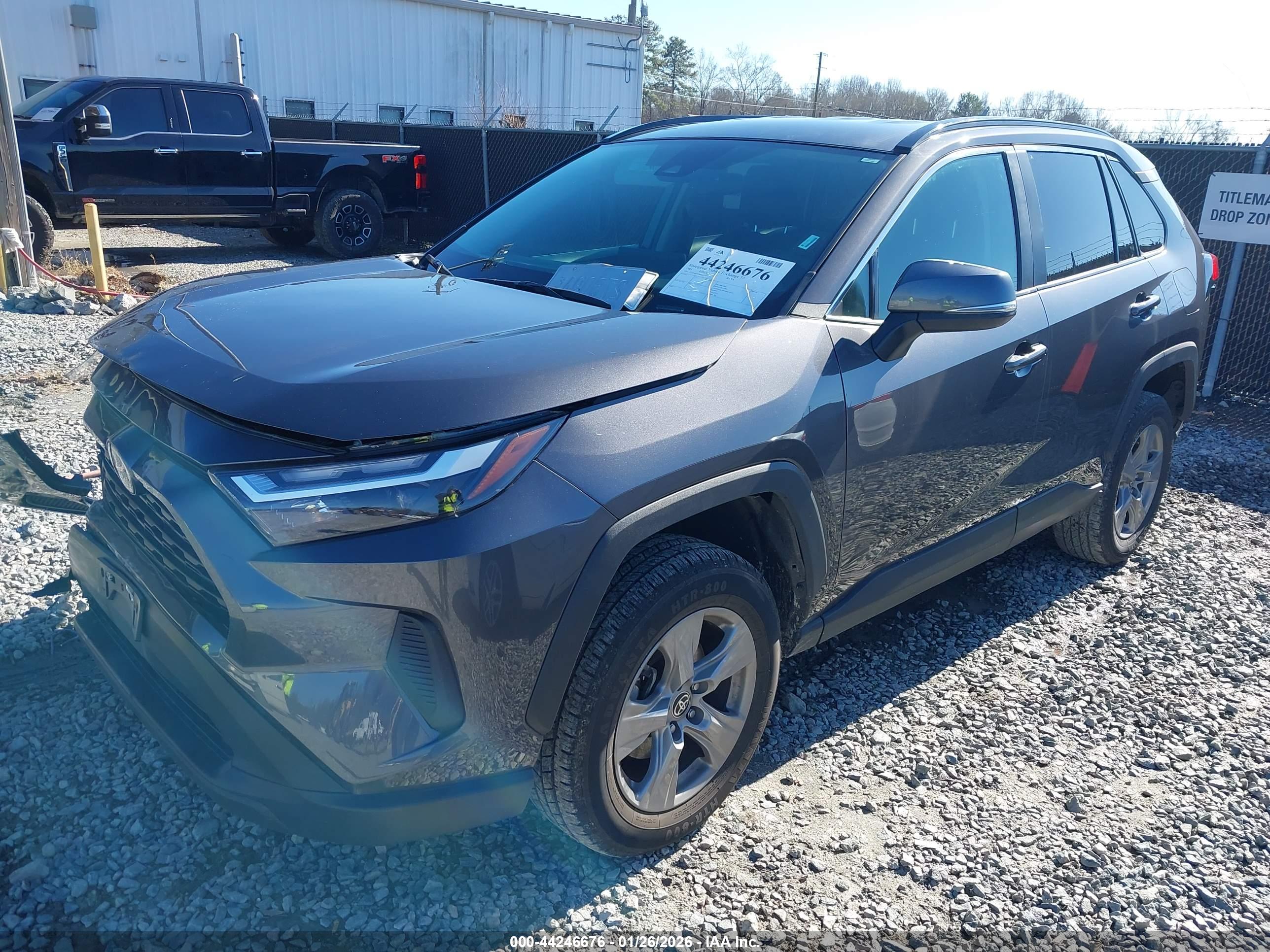 TOYOTA RAV4 image 2