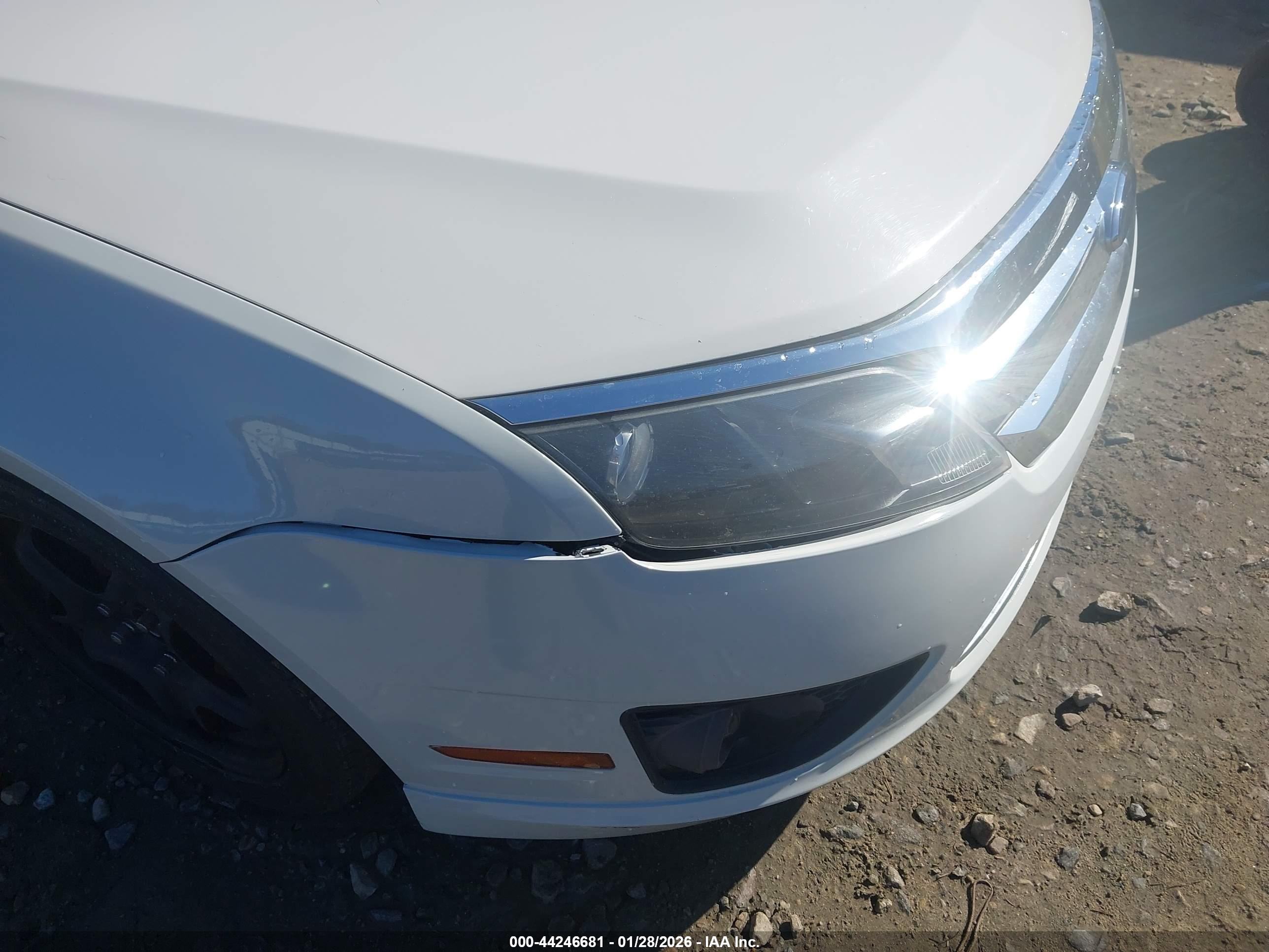FORD FUSION image 6