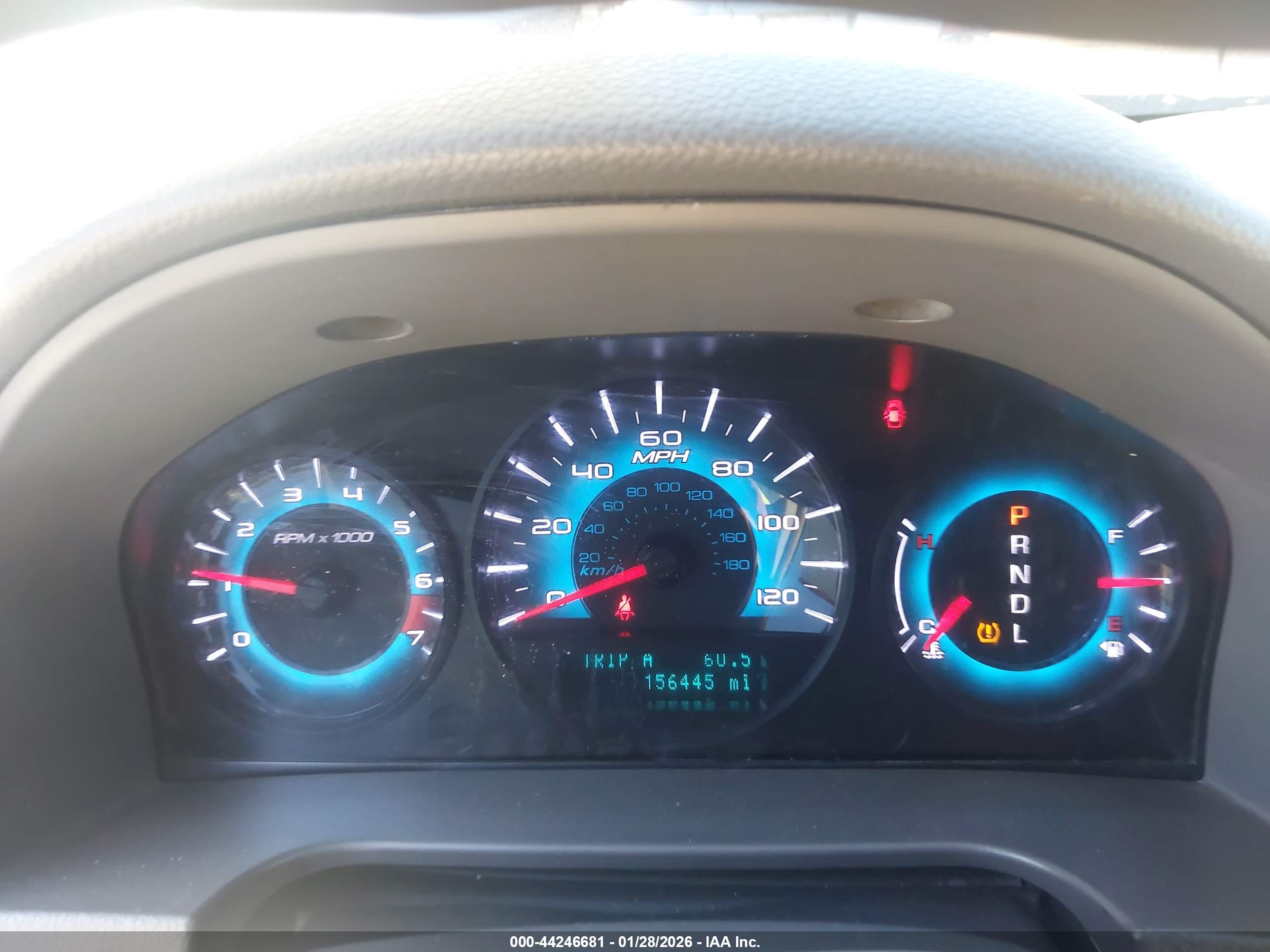 FORD FUSION image 7