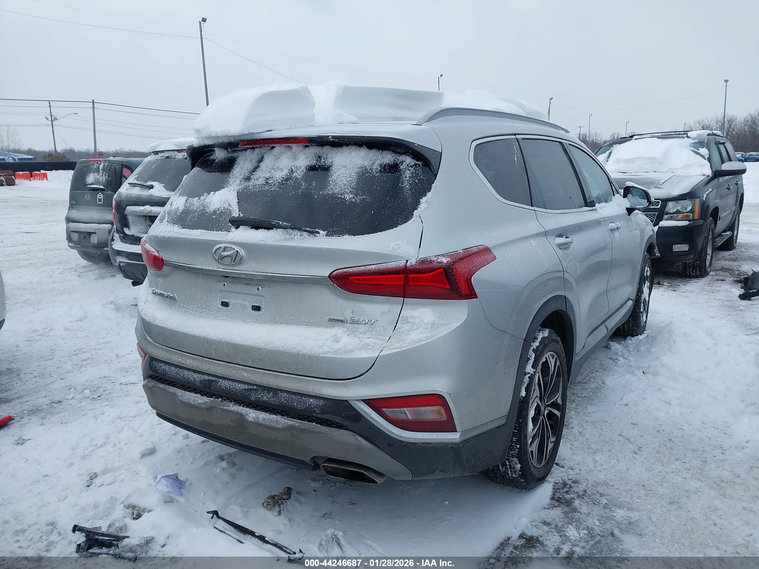HYUNDAI SANTA image 4