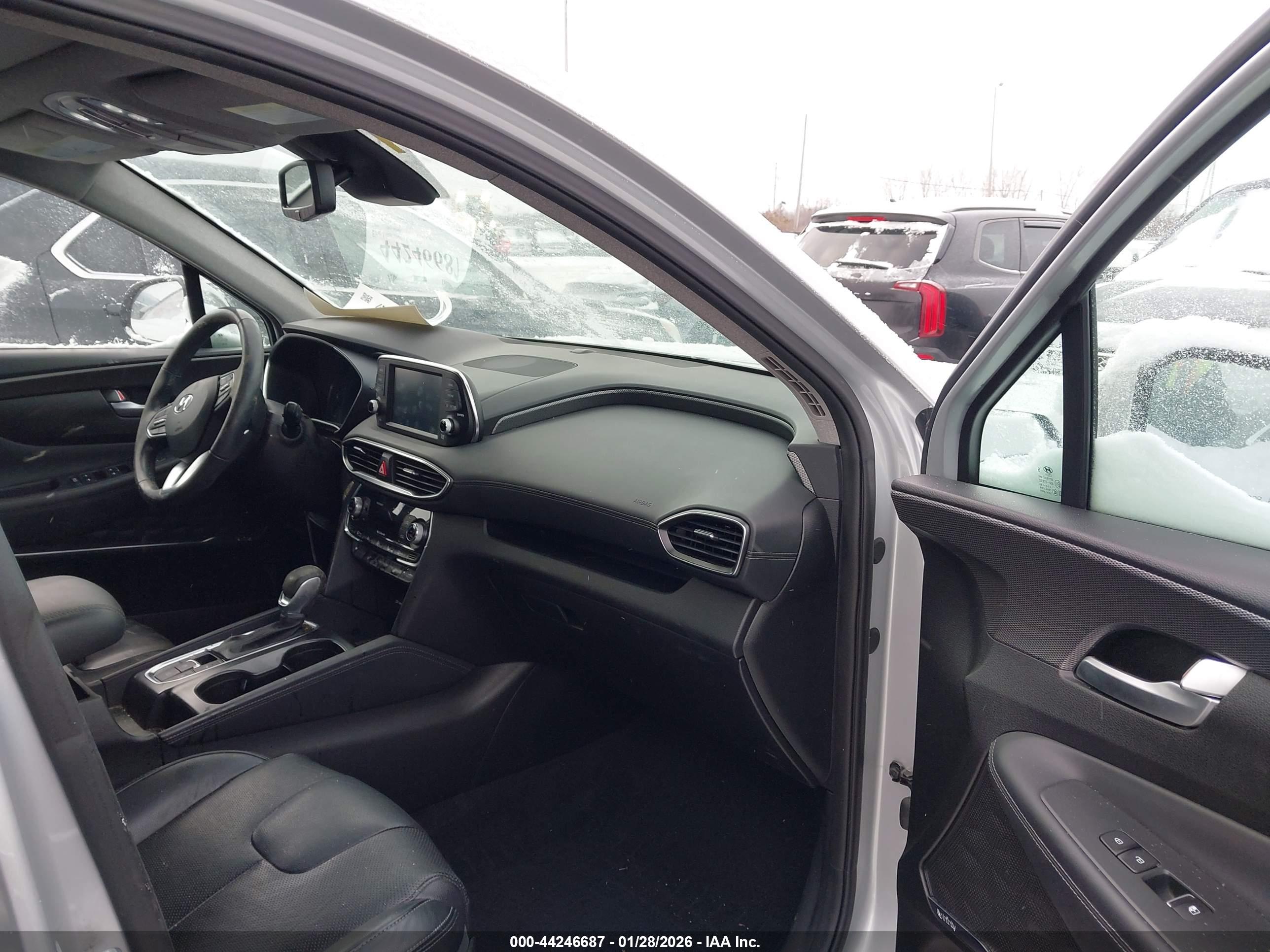 HYUNDAI SANTA image 5
