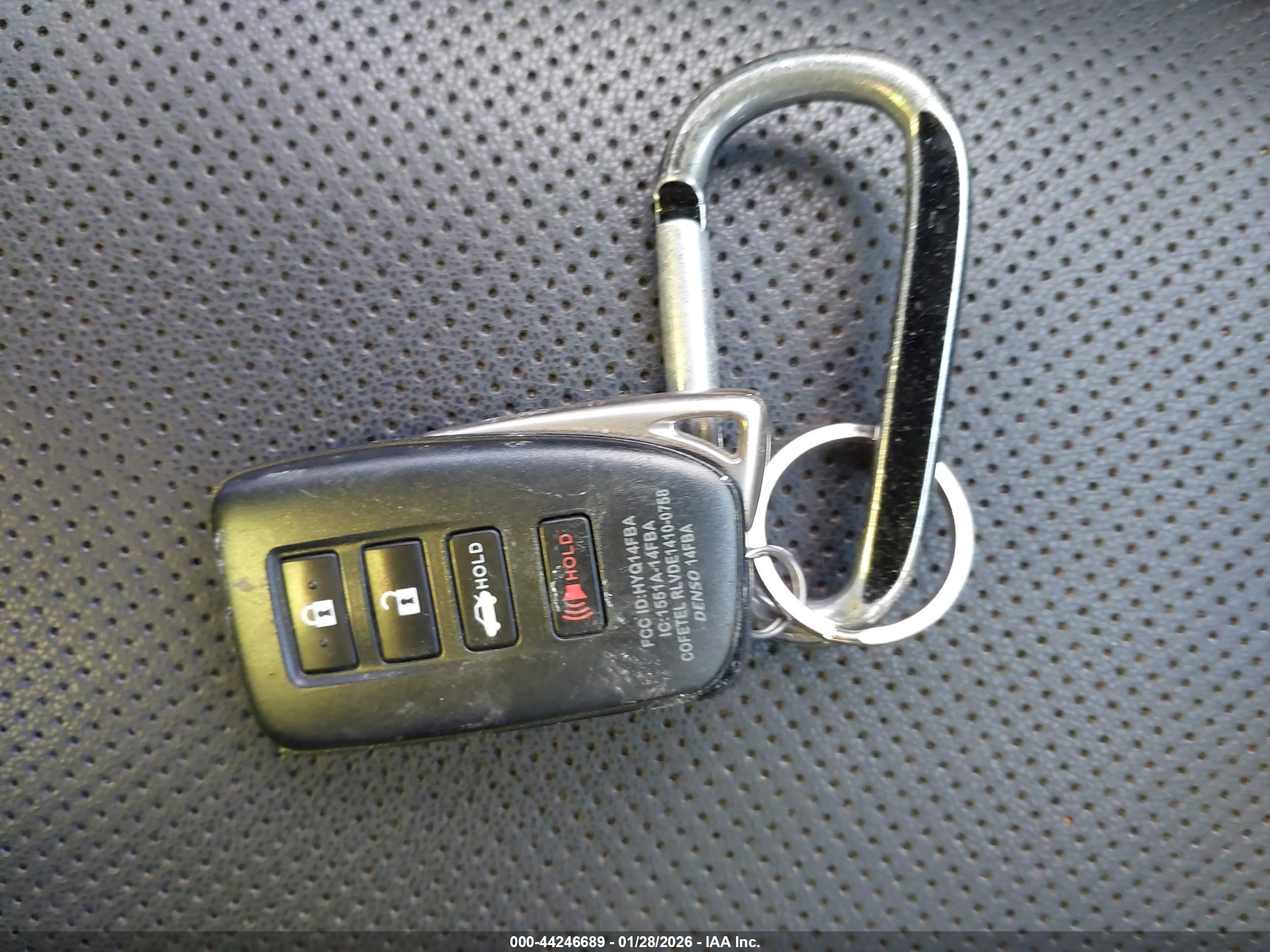 LEXUS IS image 11