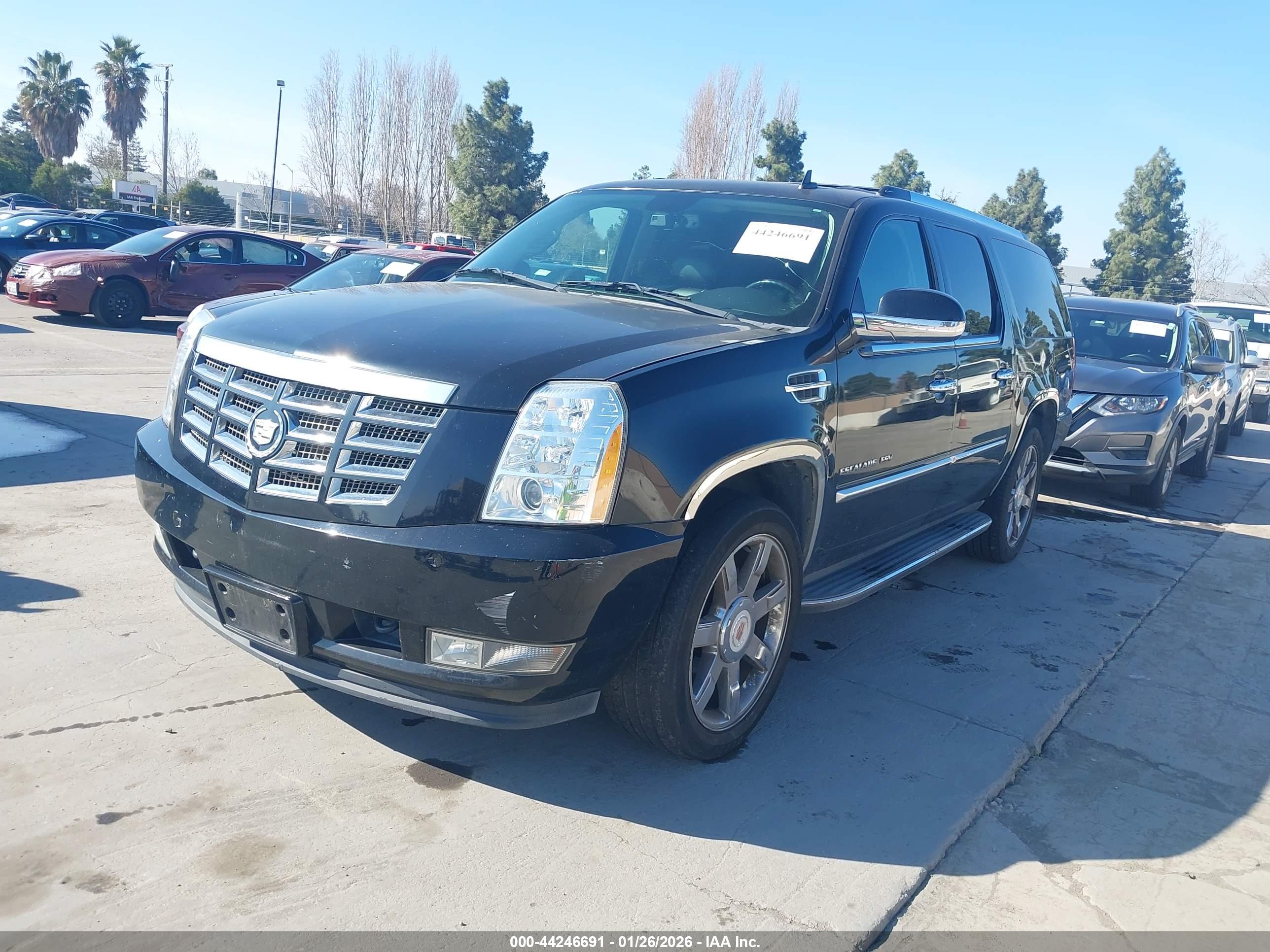 CADILLAC ESCALADE image 2