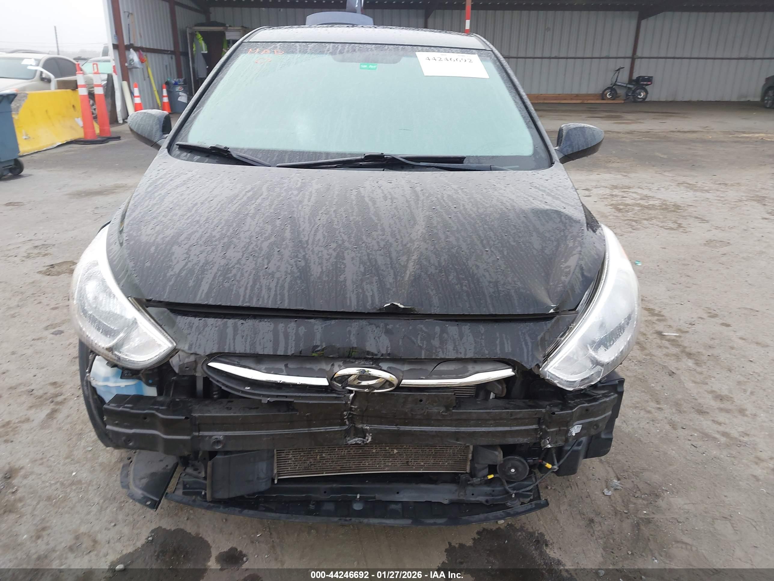 HYUNDAI ACCENT image 6