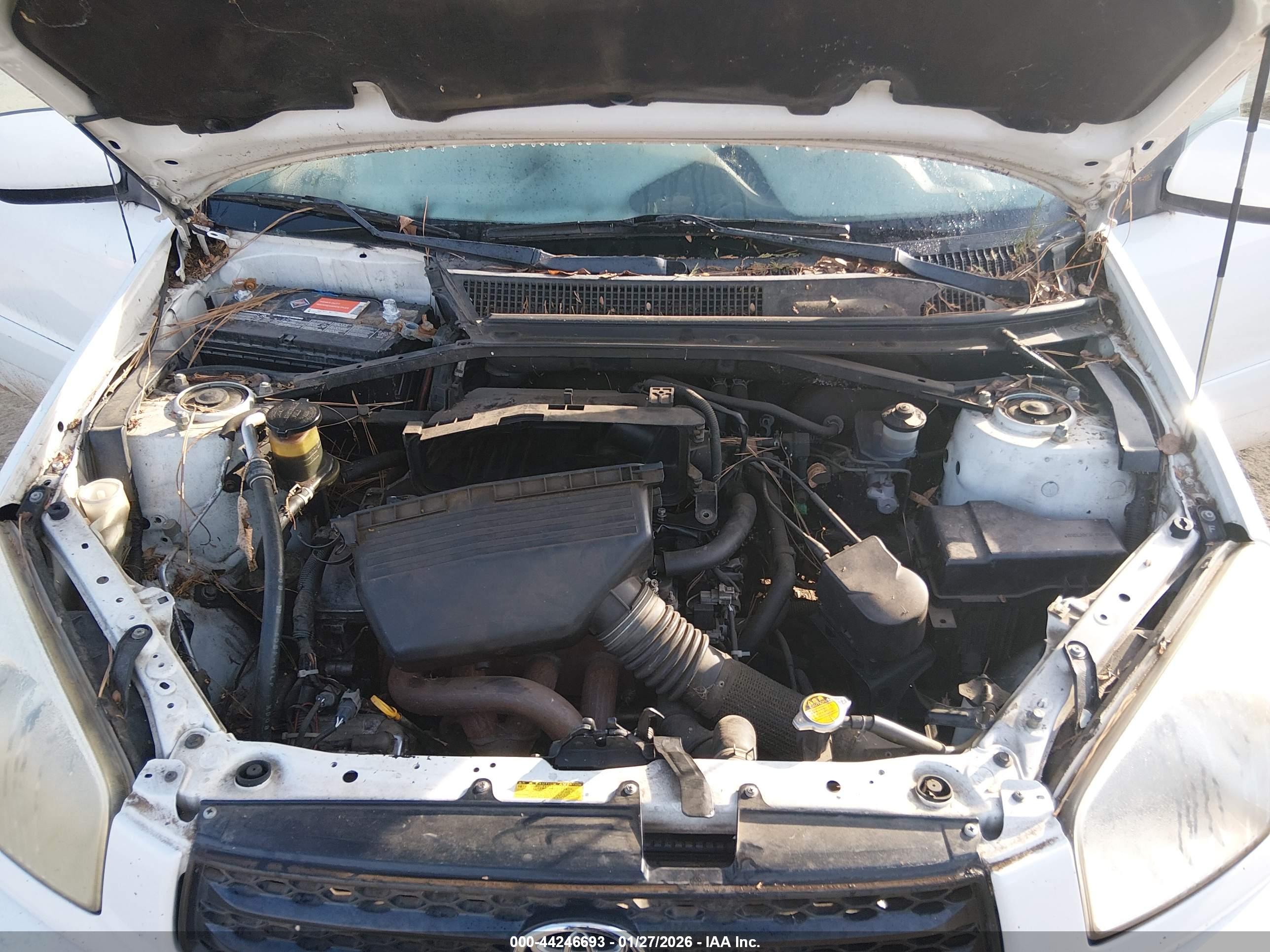 TOYOTA RAV4 image 10