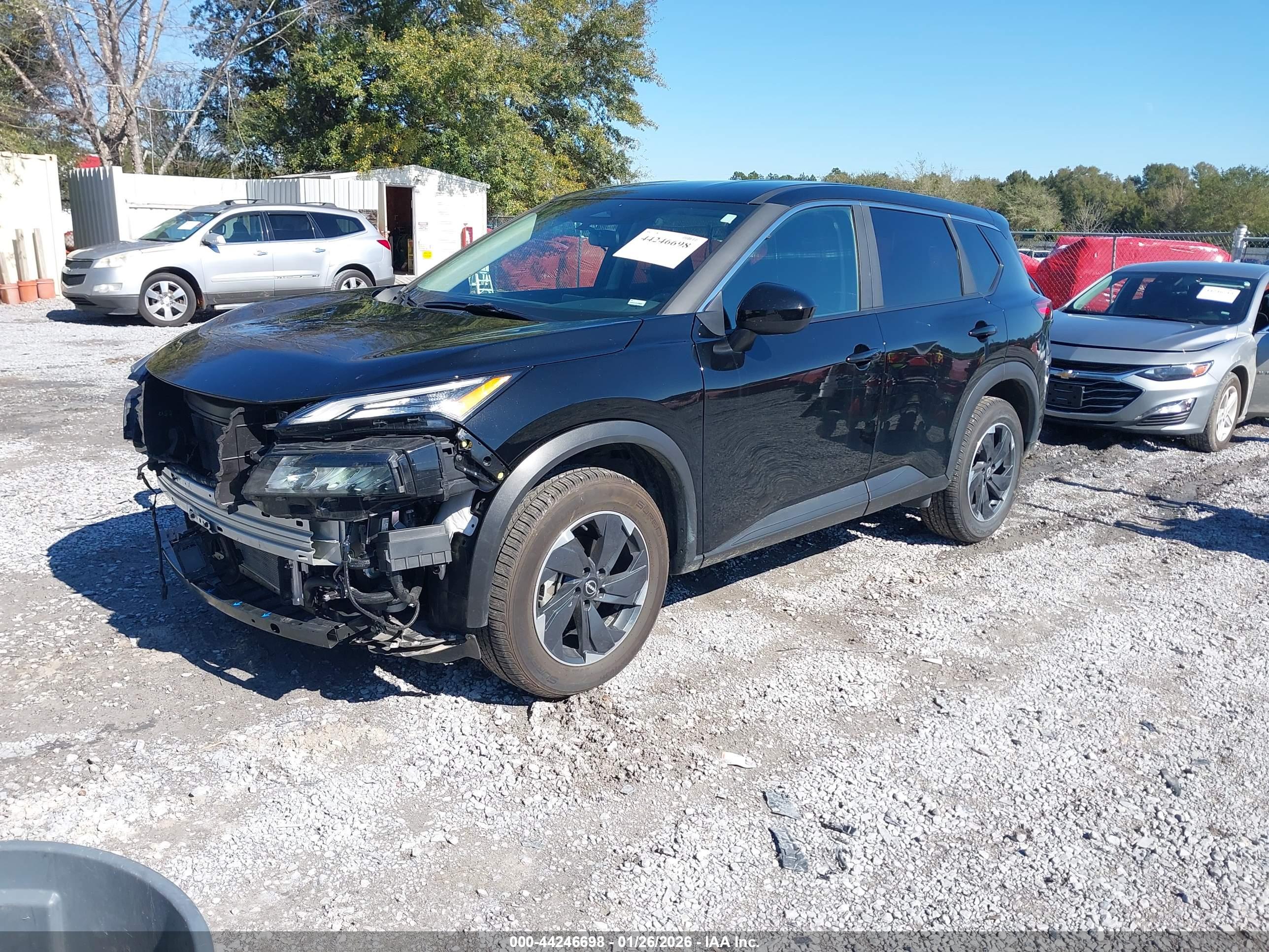 NISSAN ROGUE image 2