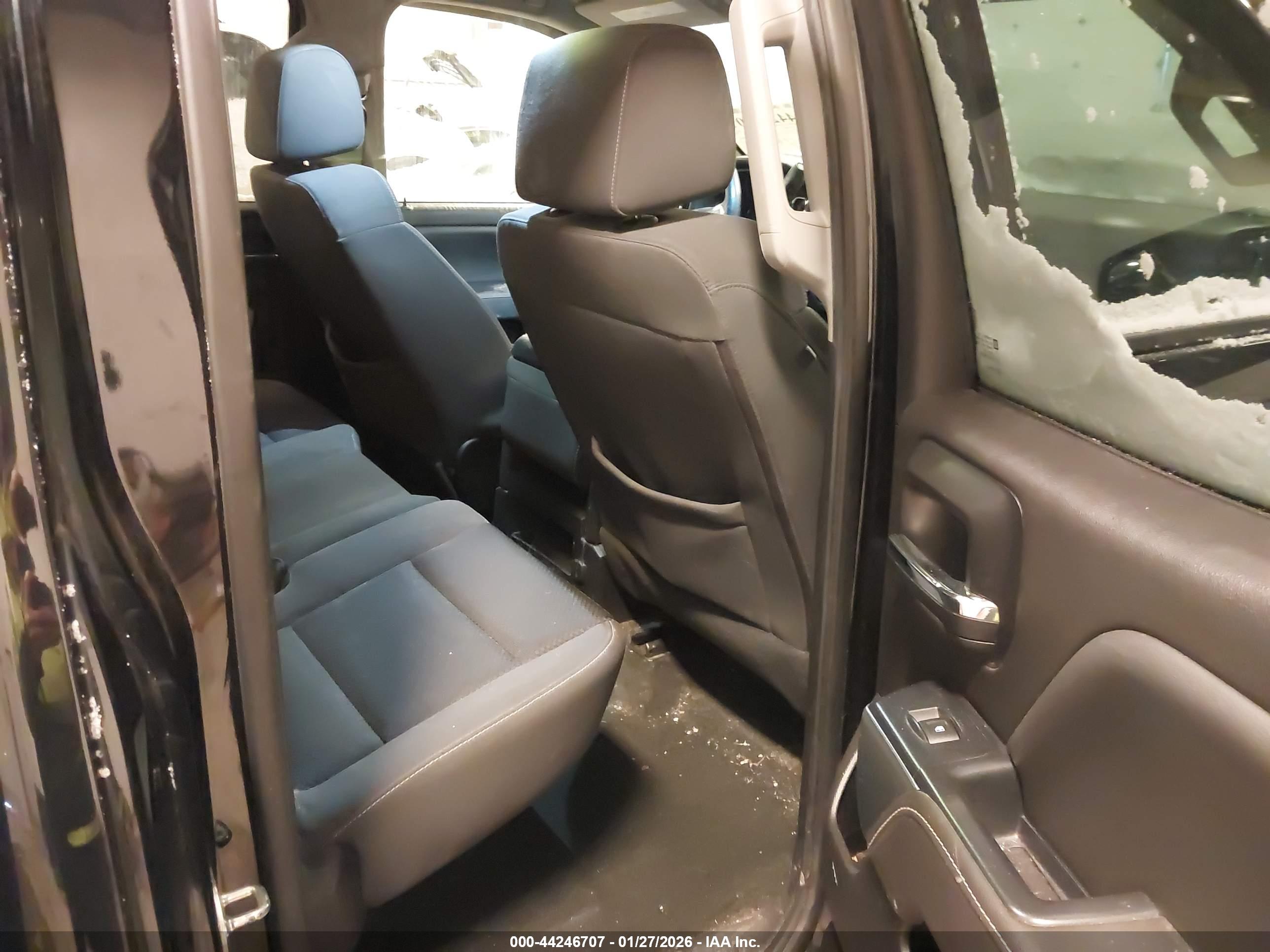 CHEVROLET SILVERADO image 8