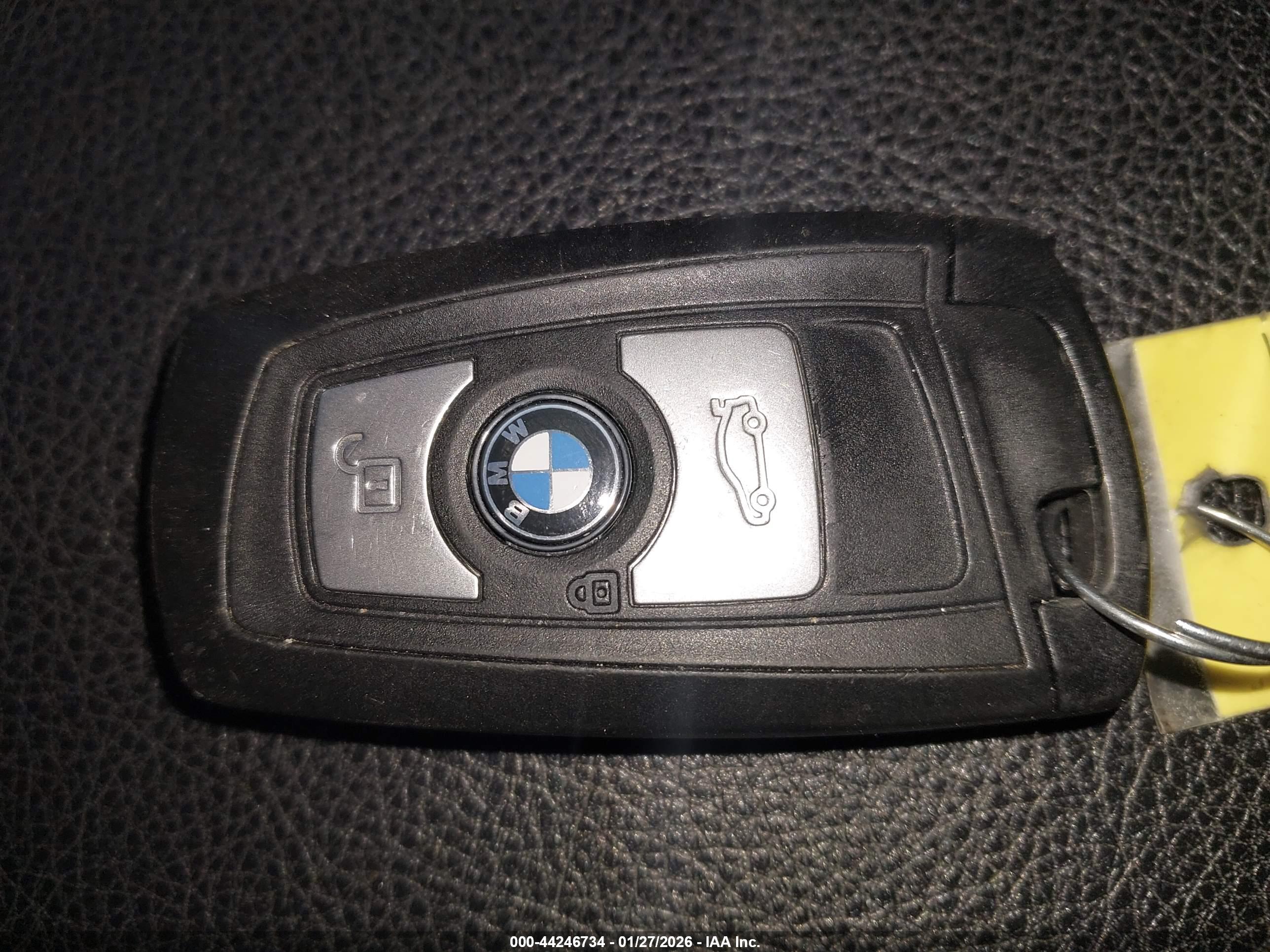 BMW 320I image 11