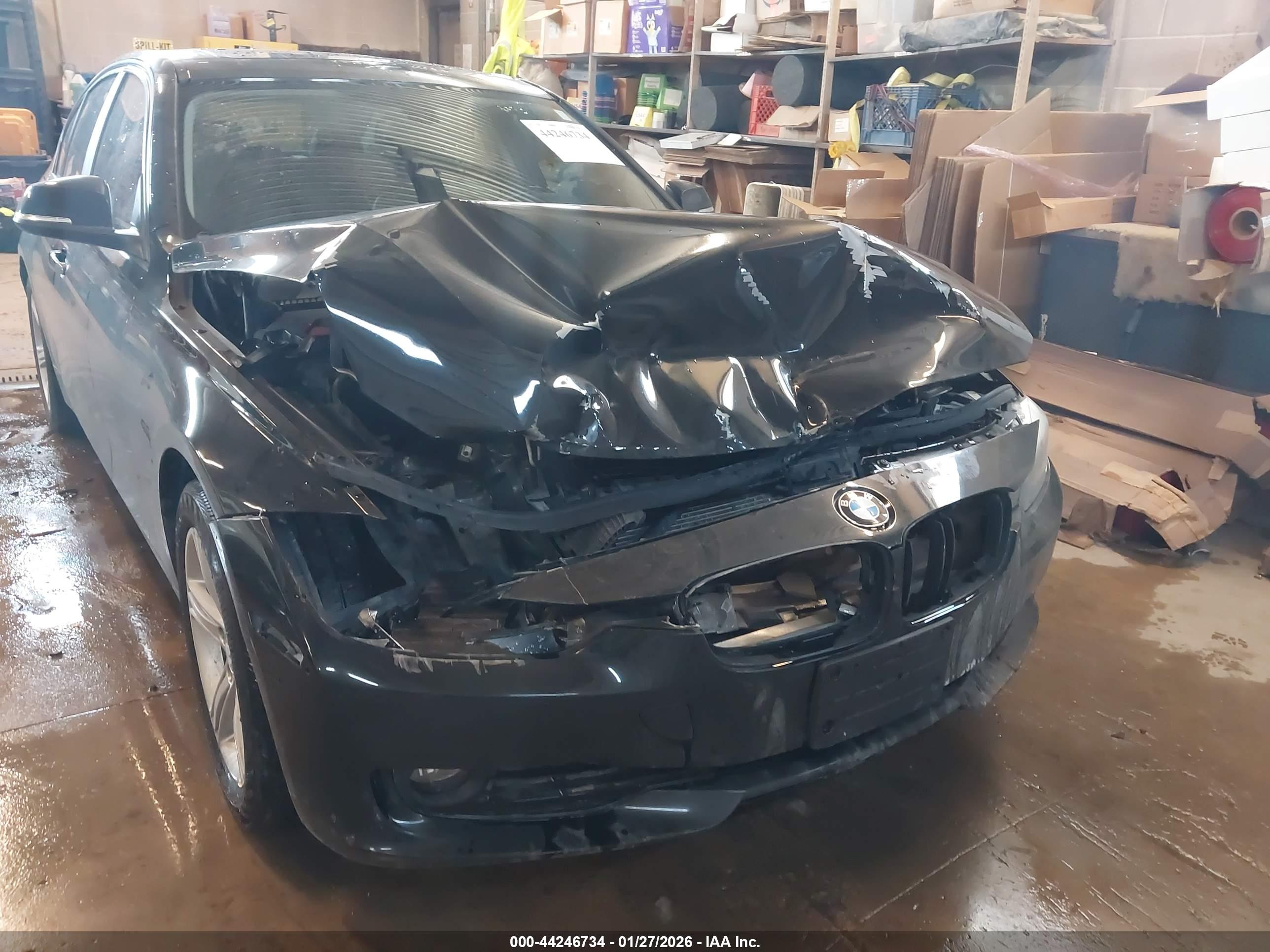 BMW 320I image 6