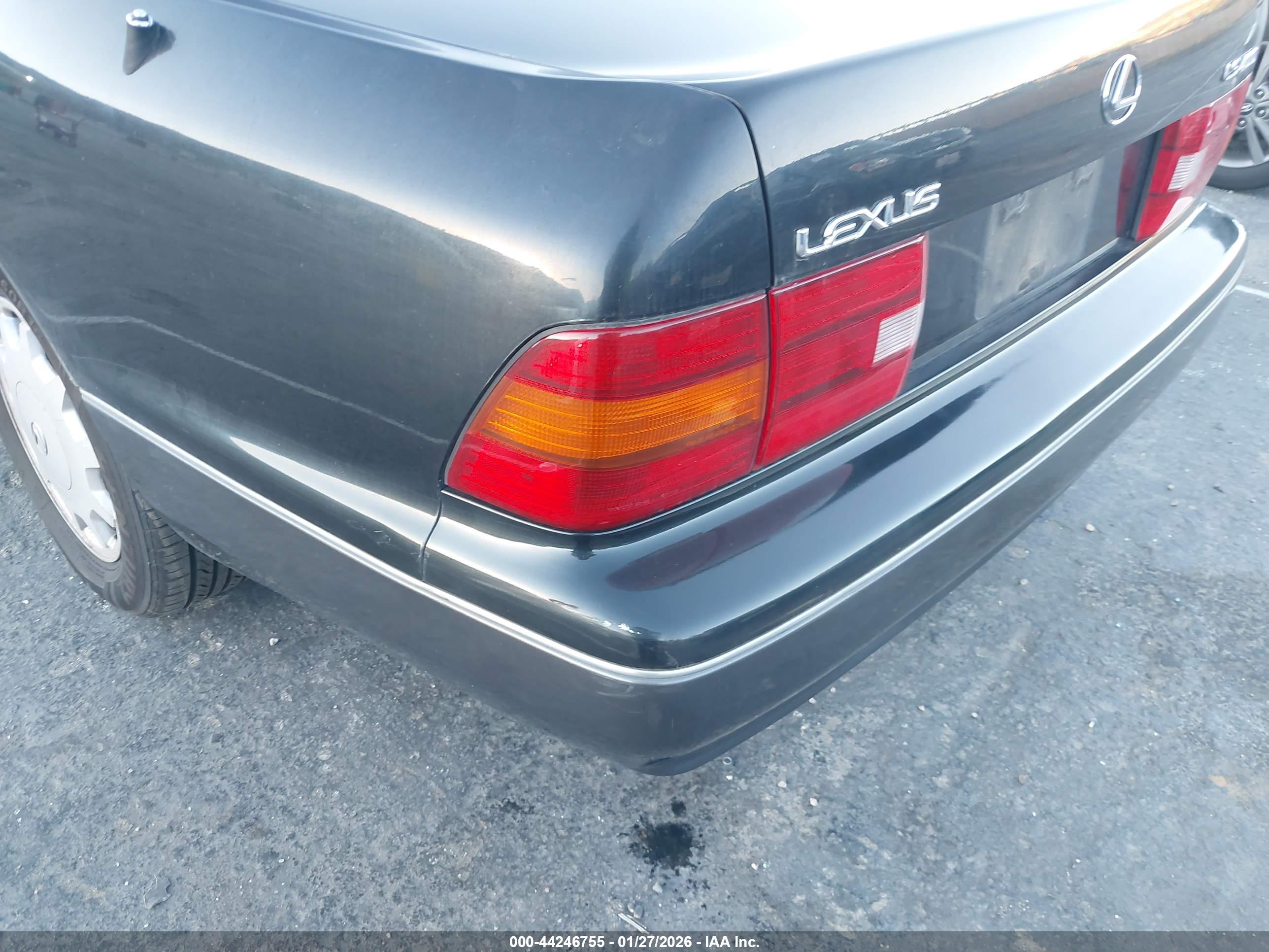 LEXUS LS image 6