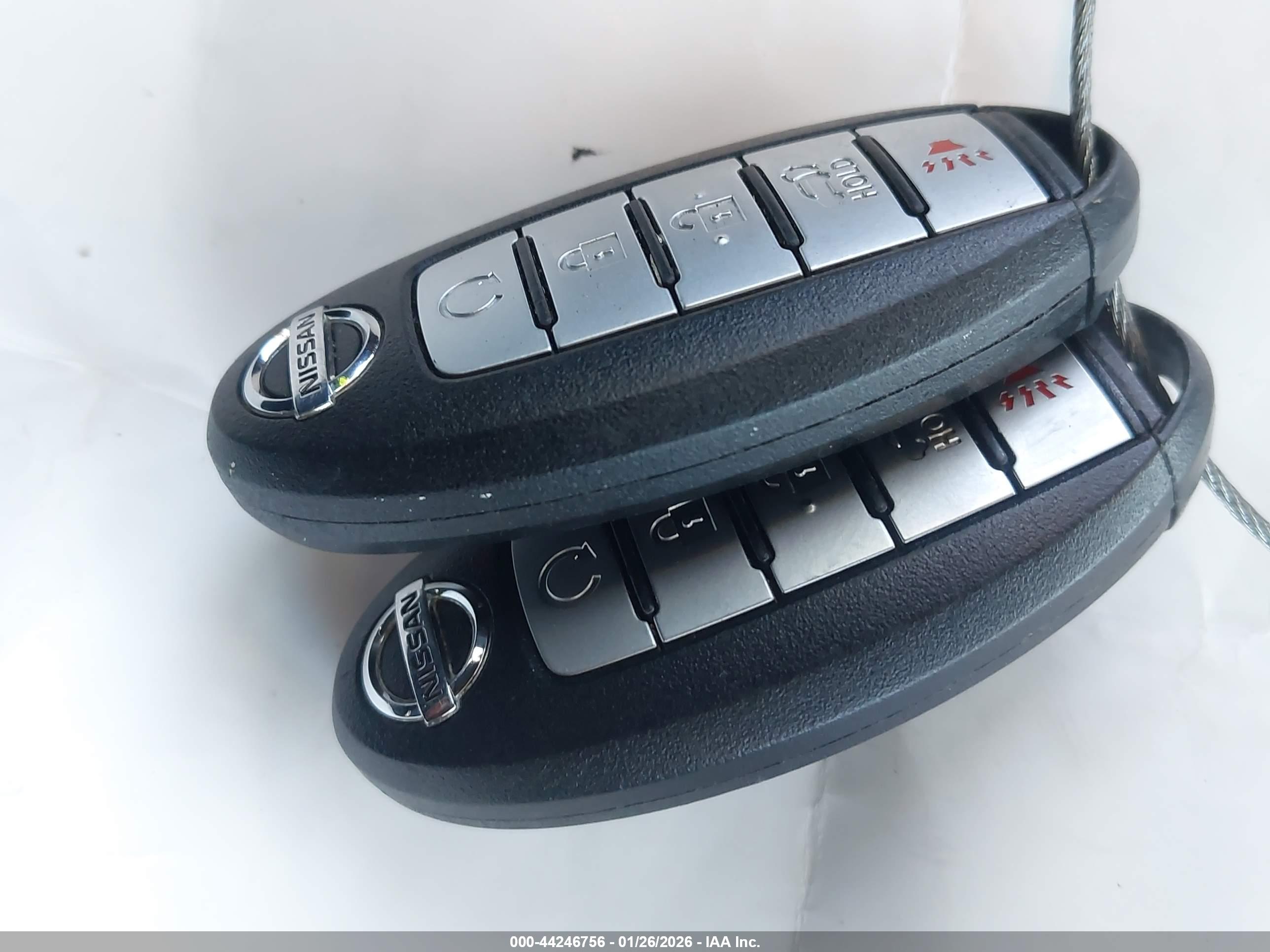 NISSAN ROGUE image 11