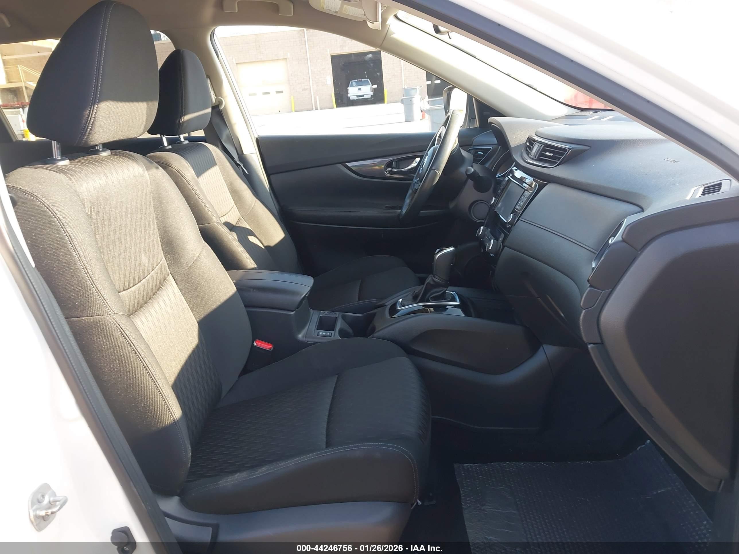 NISSAN ROGUE image 5