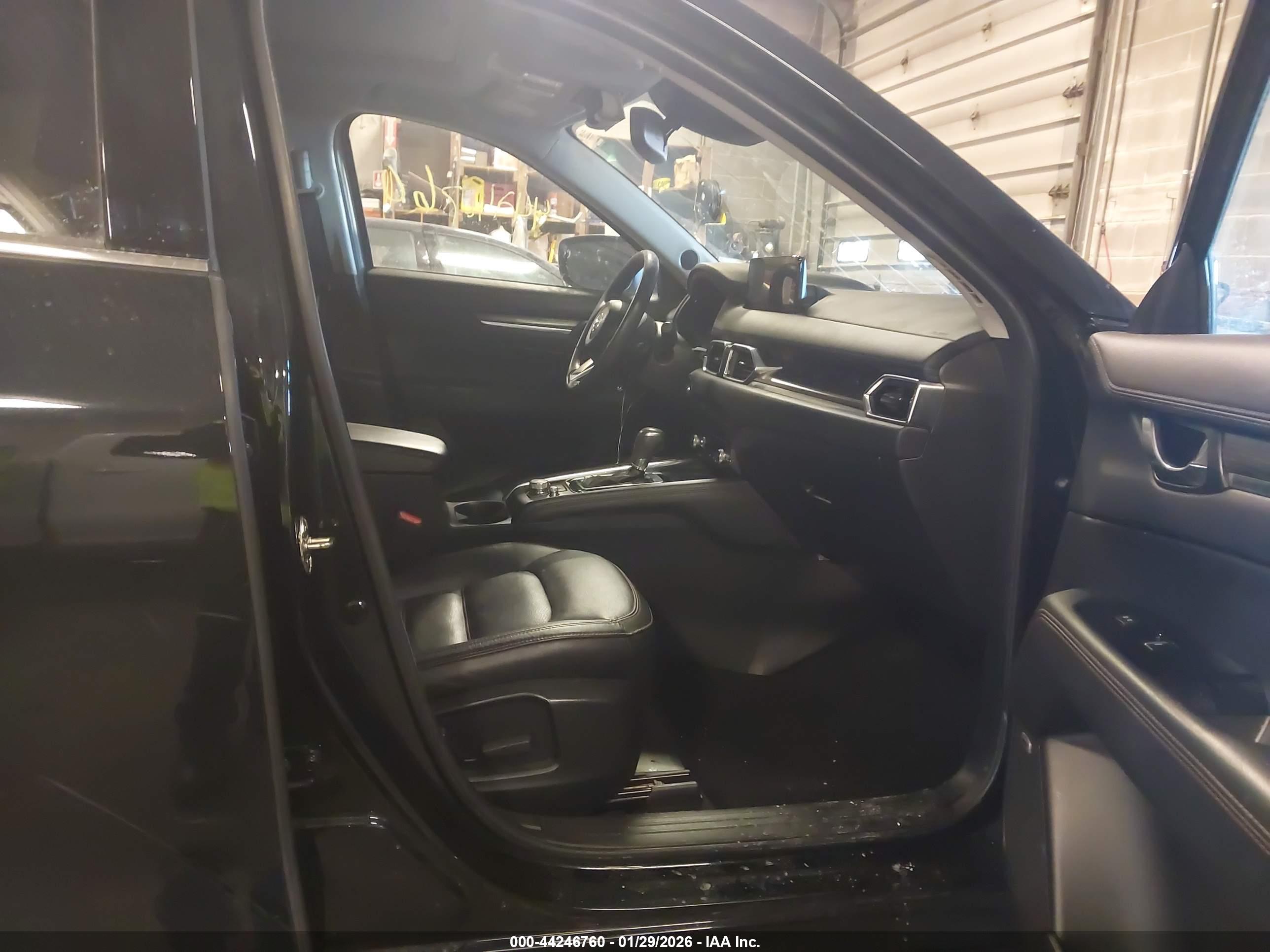 MAZDA CX-5 image 5