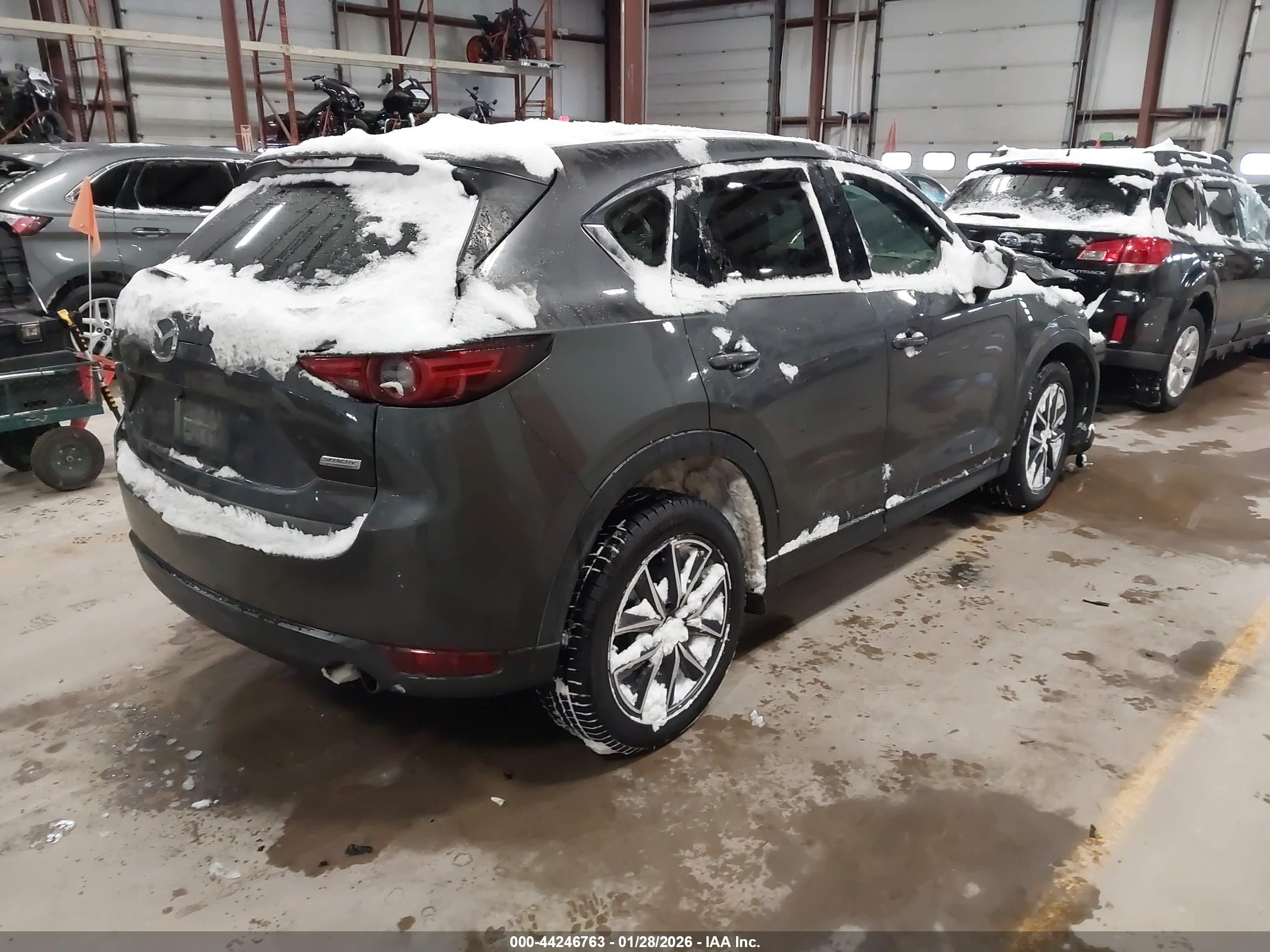 MAZDA CX-5 image 4